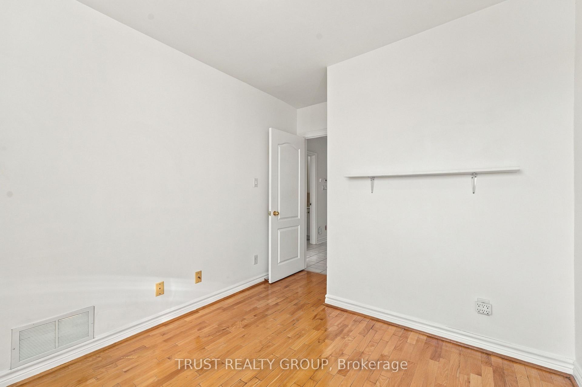 Photo 14 of Unit 2nd & 3rd Floor, 2279 Dundas Street W, Toronto, High Park-Swansea — HOMEH