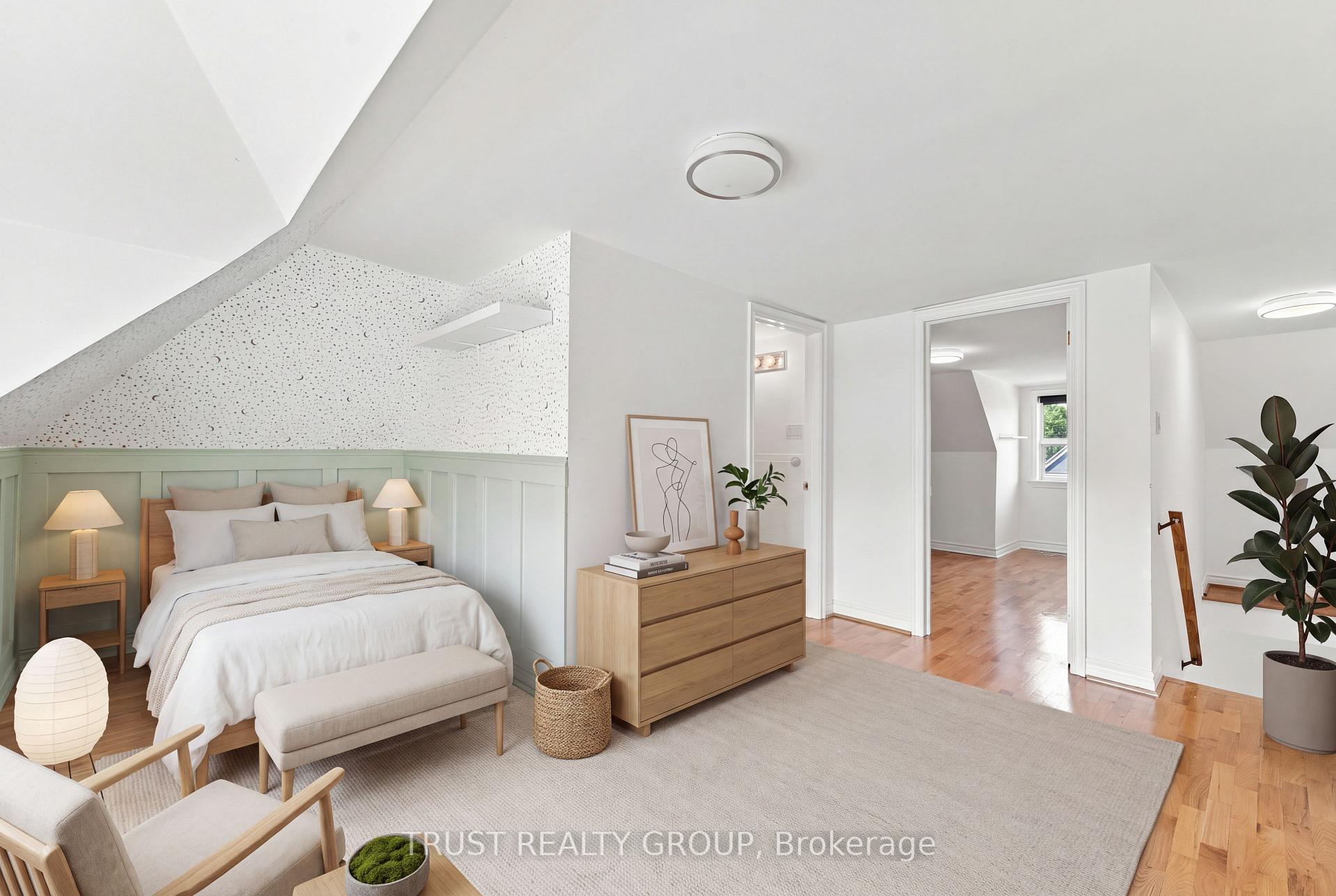 Photo 18 of Unit 2nd & 3rd Floor, 2279 Dundas Street W, Toronto, High Park-Swansea — HOMEH