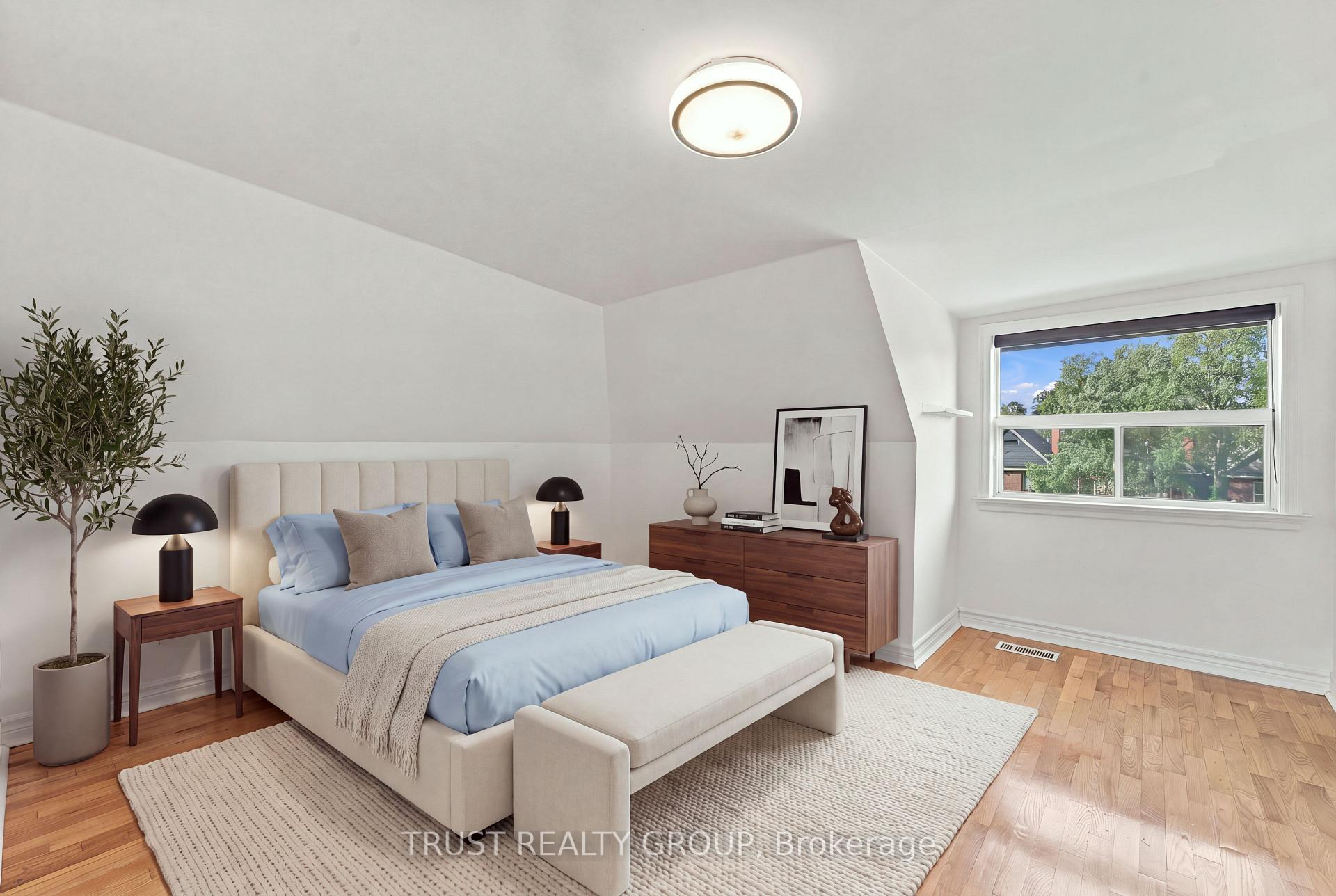 Photo 20 of Unit 2nd & 3rd Floor, 2279 Dundas Street W, Toronto, High Park-Swansea — HOMEH