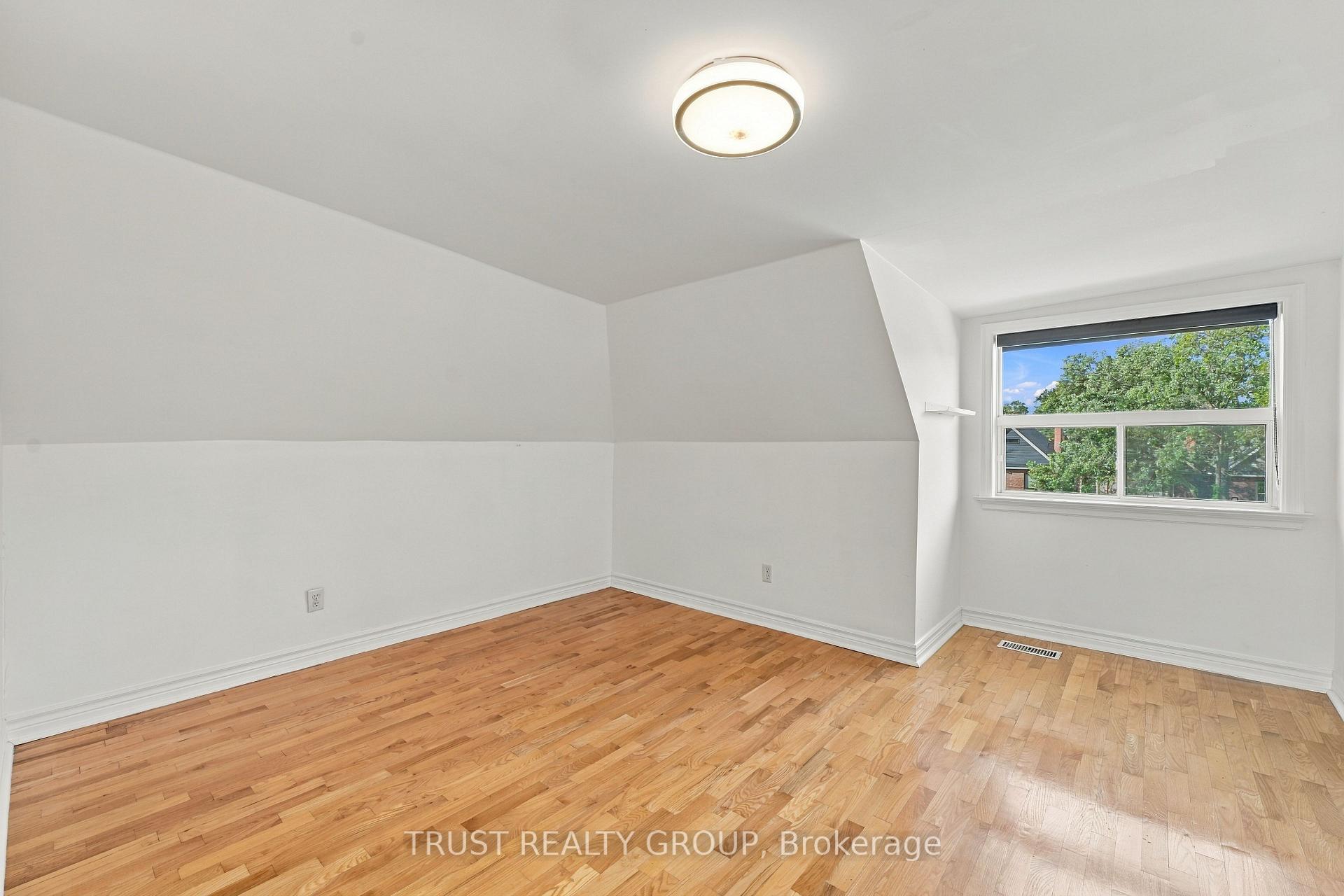 Photo 21 of Unit 2nd & 3rd Floor, 2279 Dundas Street W, Toronto, High Park-Swansea — HOMEH