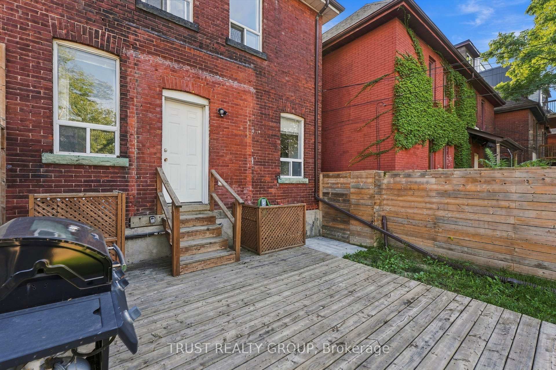 Photo 23 of Unit 2nd & 3rd Floor, 2279 Dundas Street W, Toronto, High Park-Swansea — HOMEH