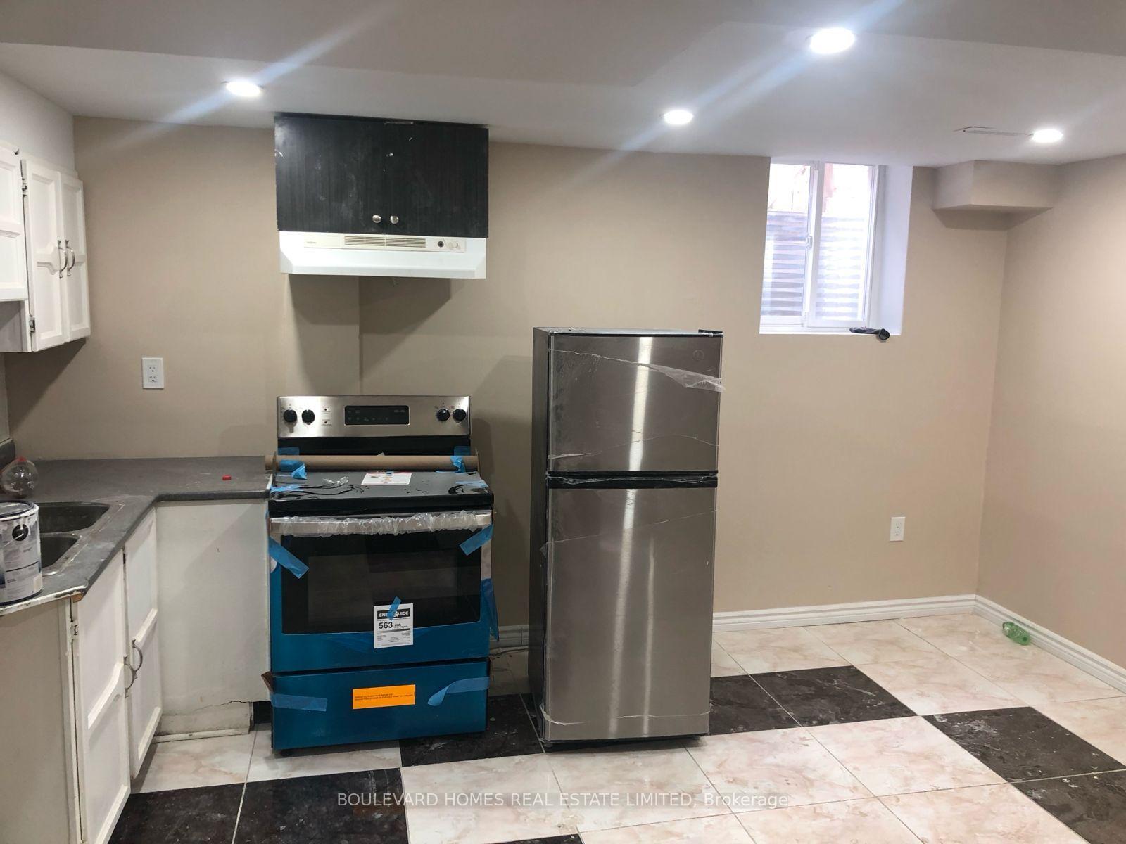 Photo 6 of Unit Basement, 126 Valonia Drive, Brampton, Brampton North — HOMEH