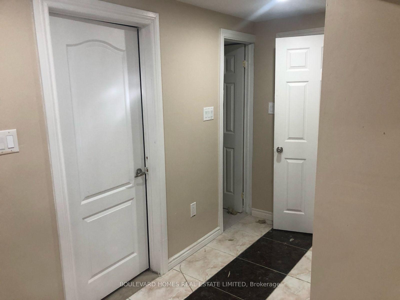 Photo 7 of Unit Basement, 126 Valonia Drive, Brampton, Brampton North — HOMEH