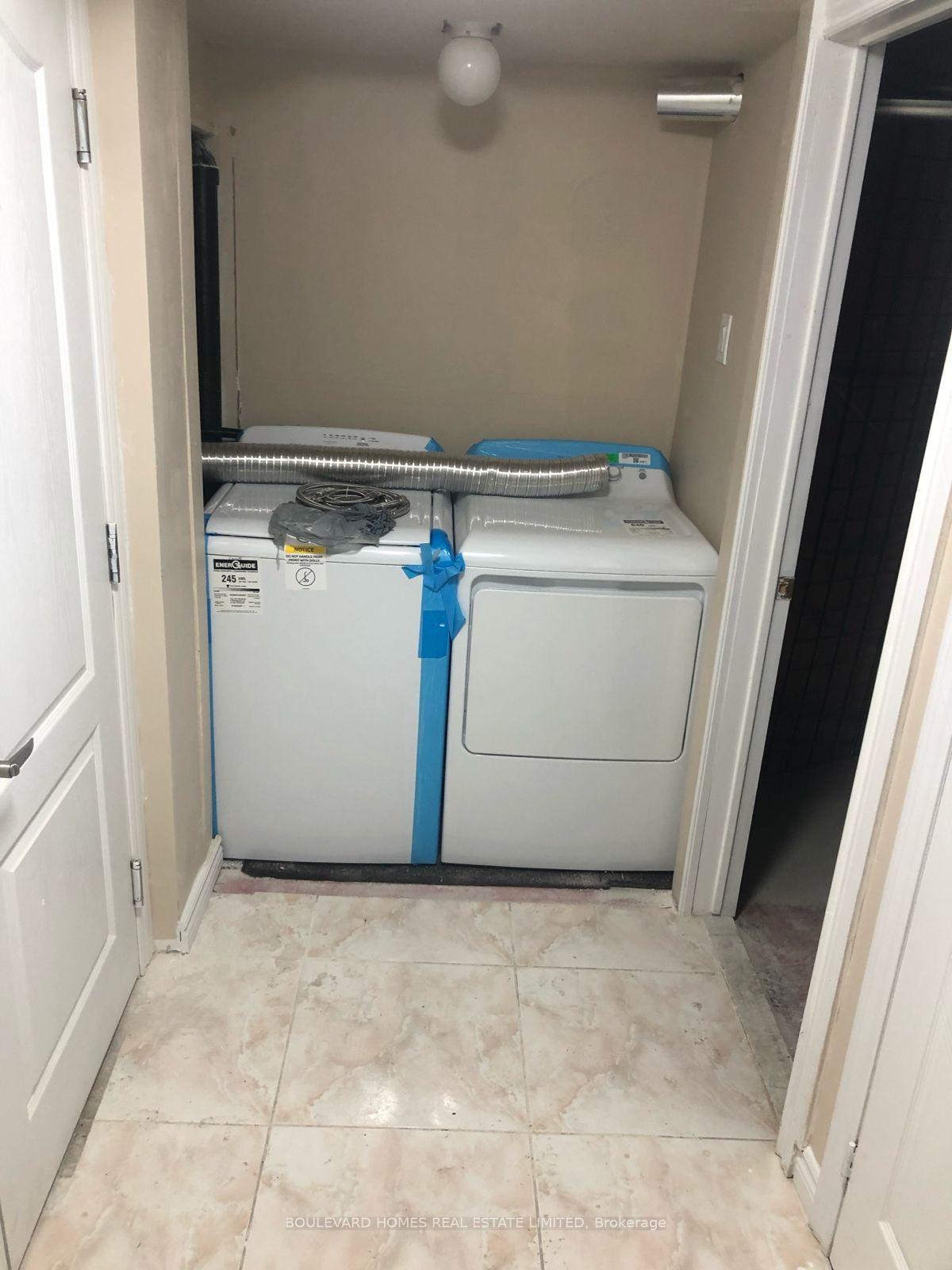 Photo 10 of Unit Basement, 126 Valonia Drive, Brampton, Brampton North — HOMEH