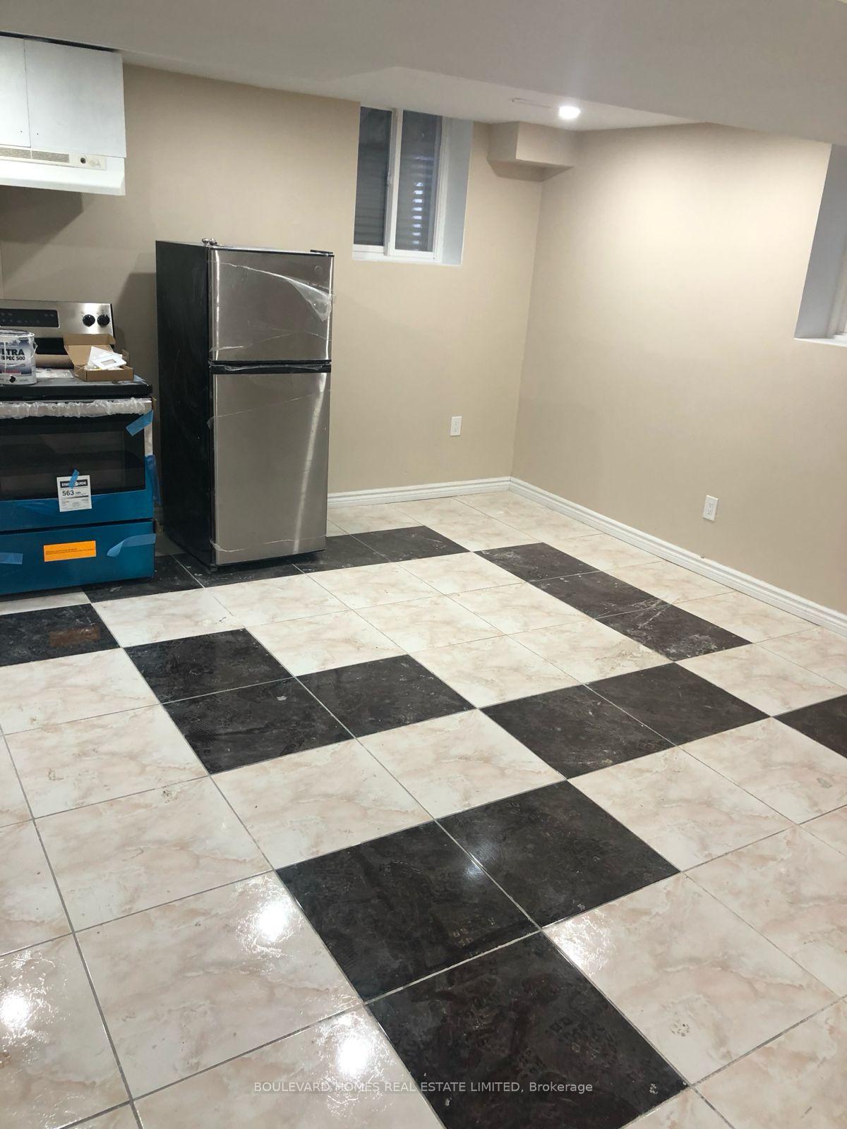 Photo 12 of Unit Basement, 126 Valonia Drive, Brampton, Brampton North — HOMEH