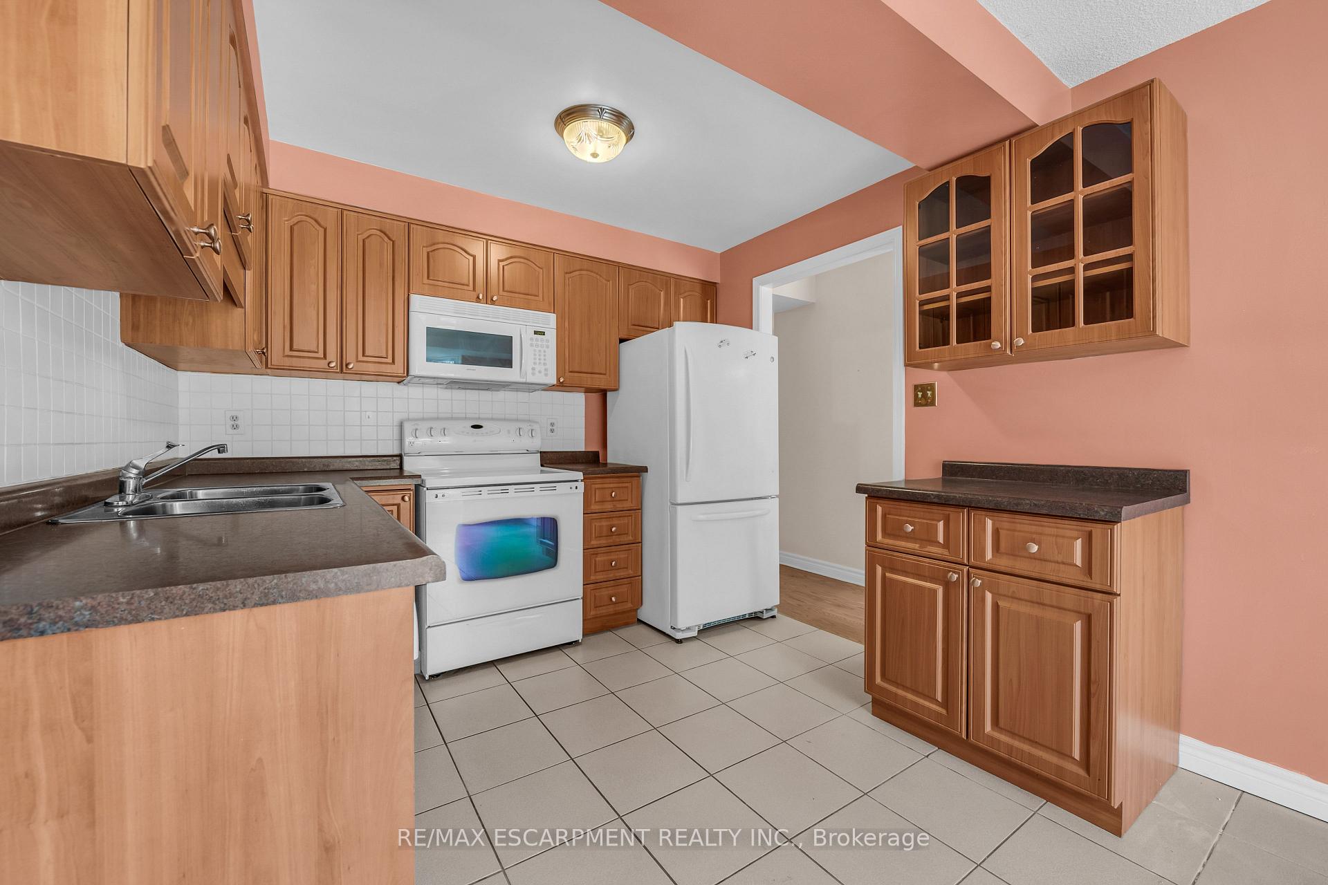 Photo 17 of Unit 203, 67 Caroline Street S, Hamilton, Durand — HOMEH