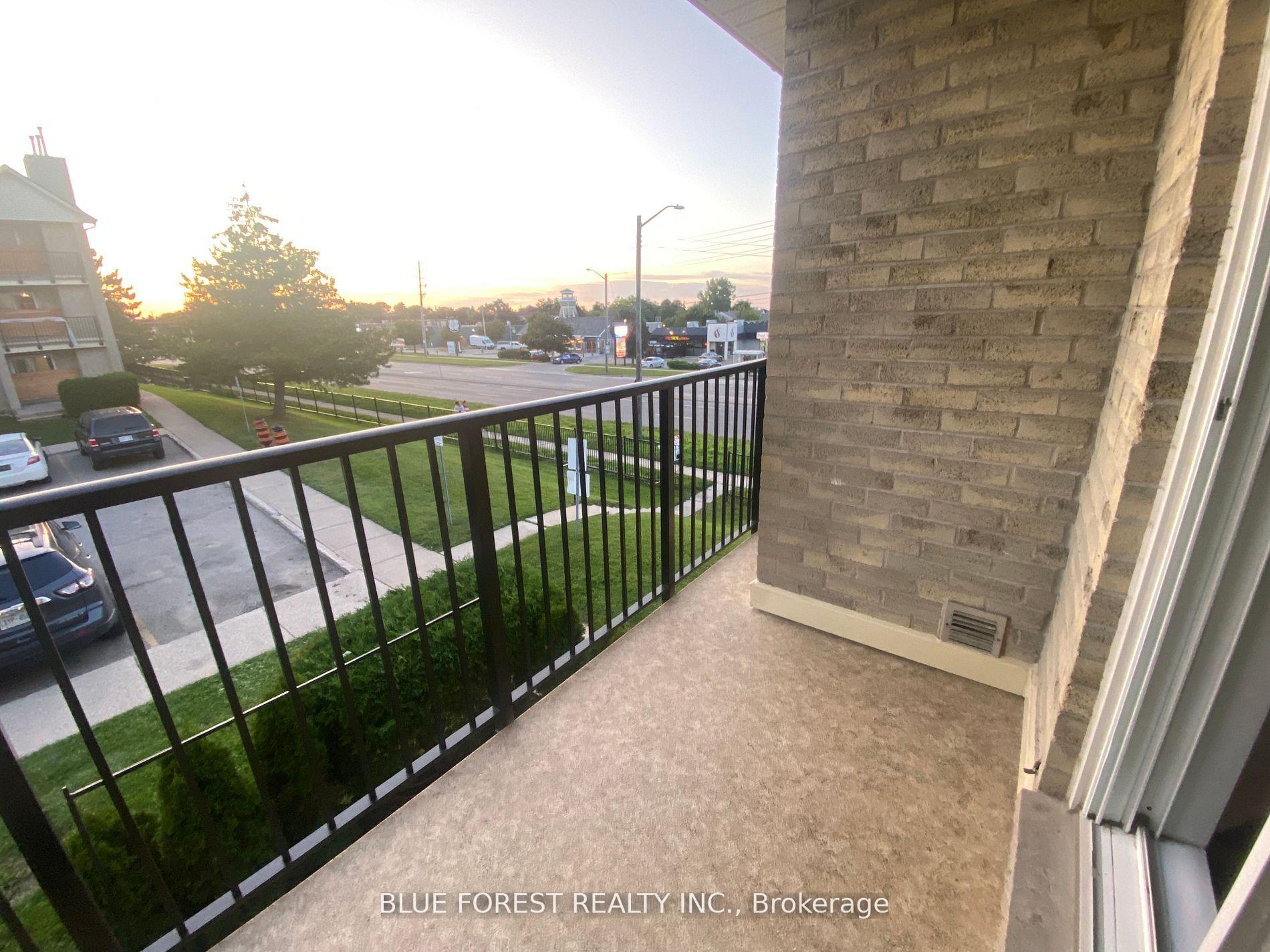 Photo 3 of 737 201 Crescent, London, South T — HOMEH