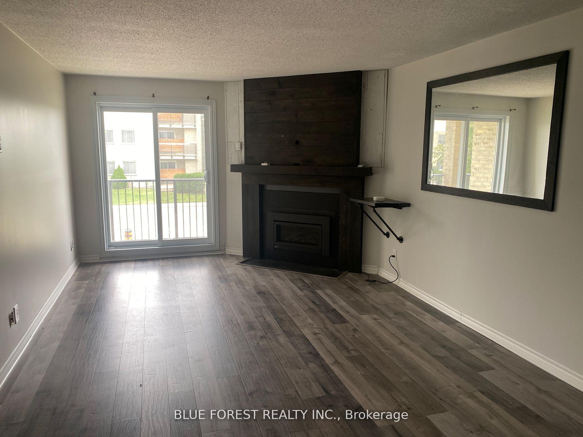 Photo 5 of 737 201 Crescent, London, South T — HOMEH