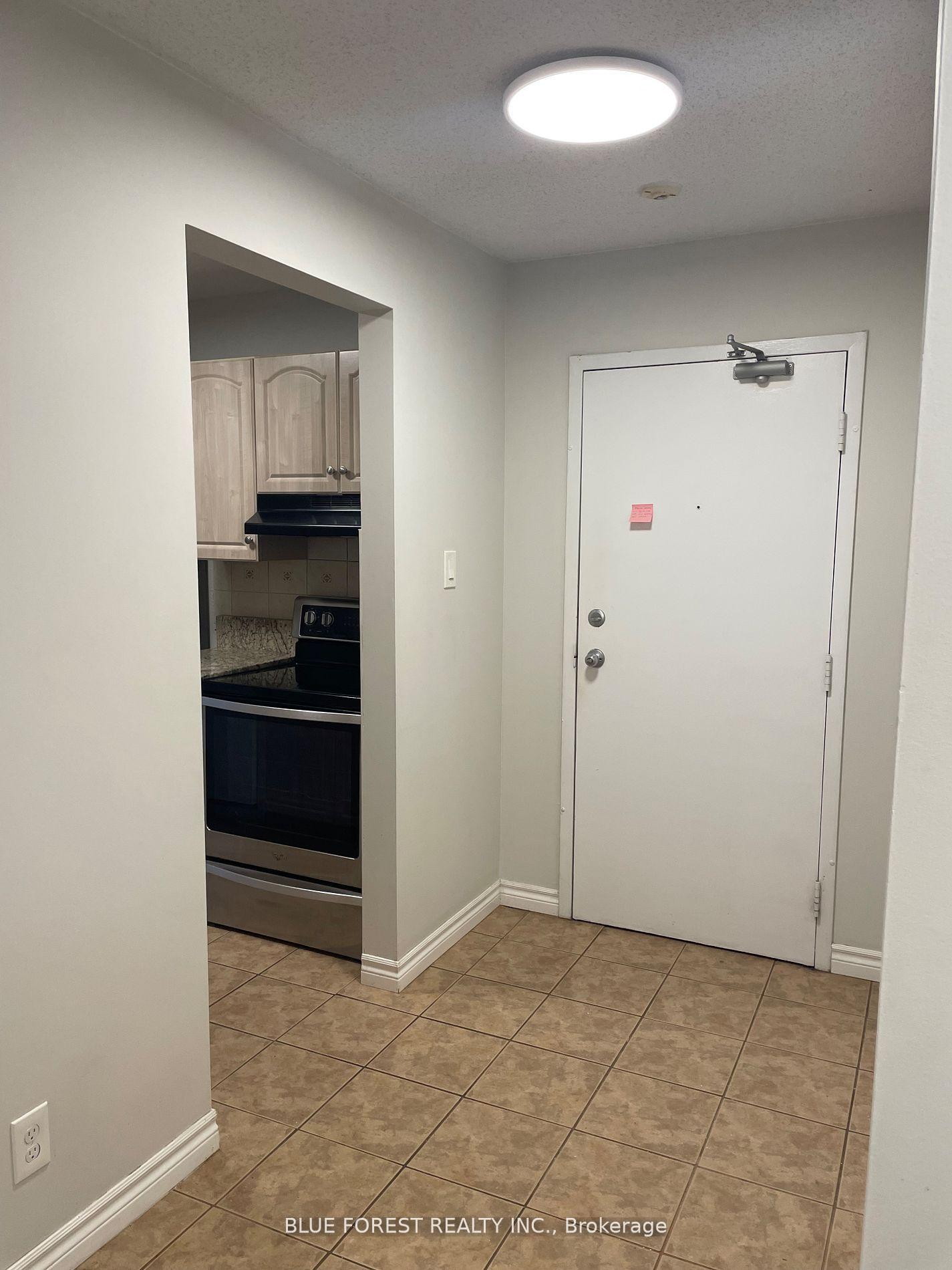 Photo 7 of 737 201 Crescent, London, South T — HOMEH