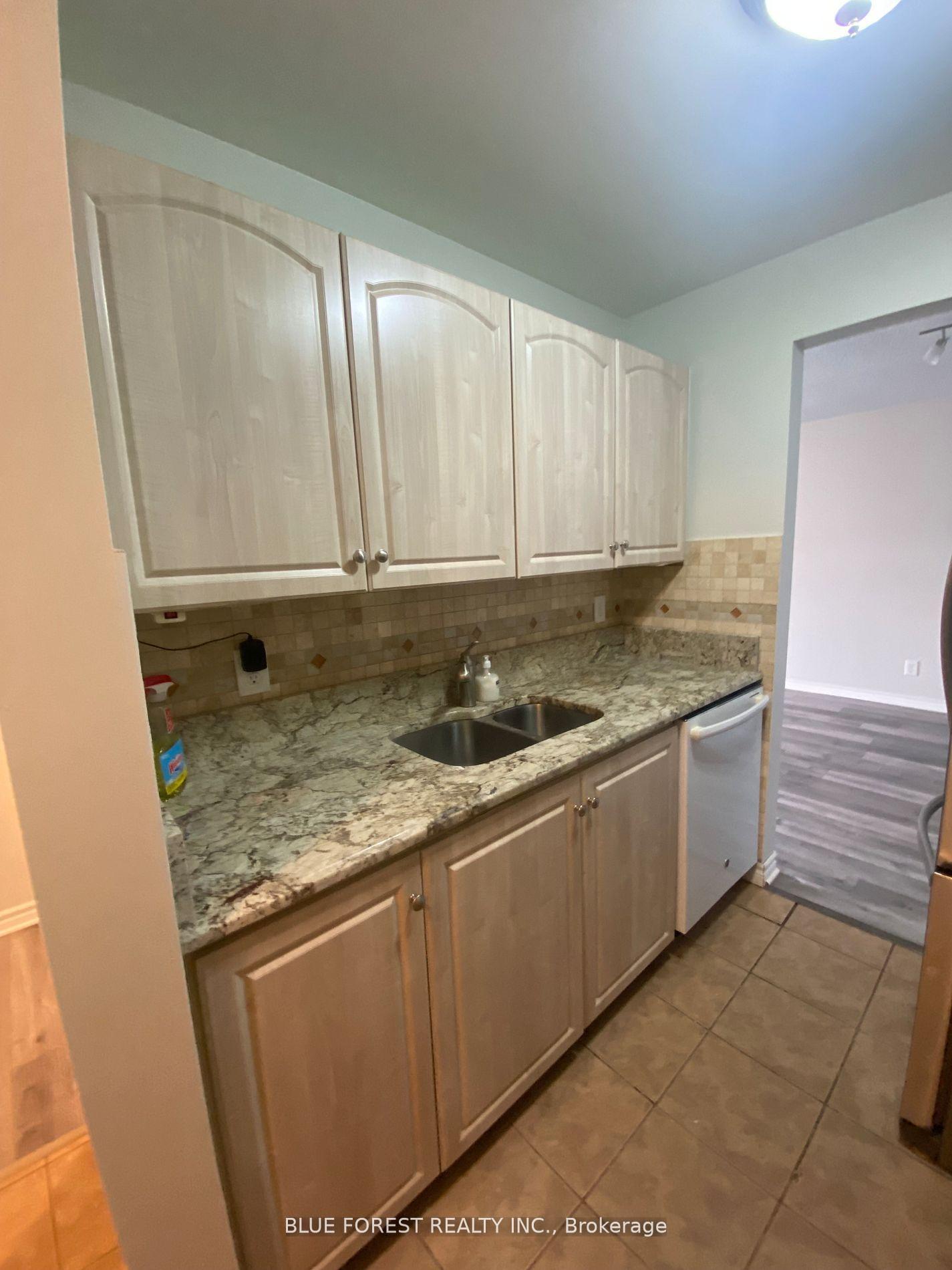 Photo 8 of 737 201 Crescent, London, South T — HOMEH