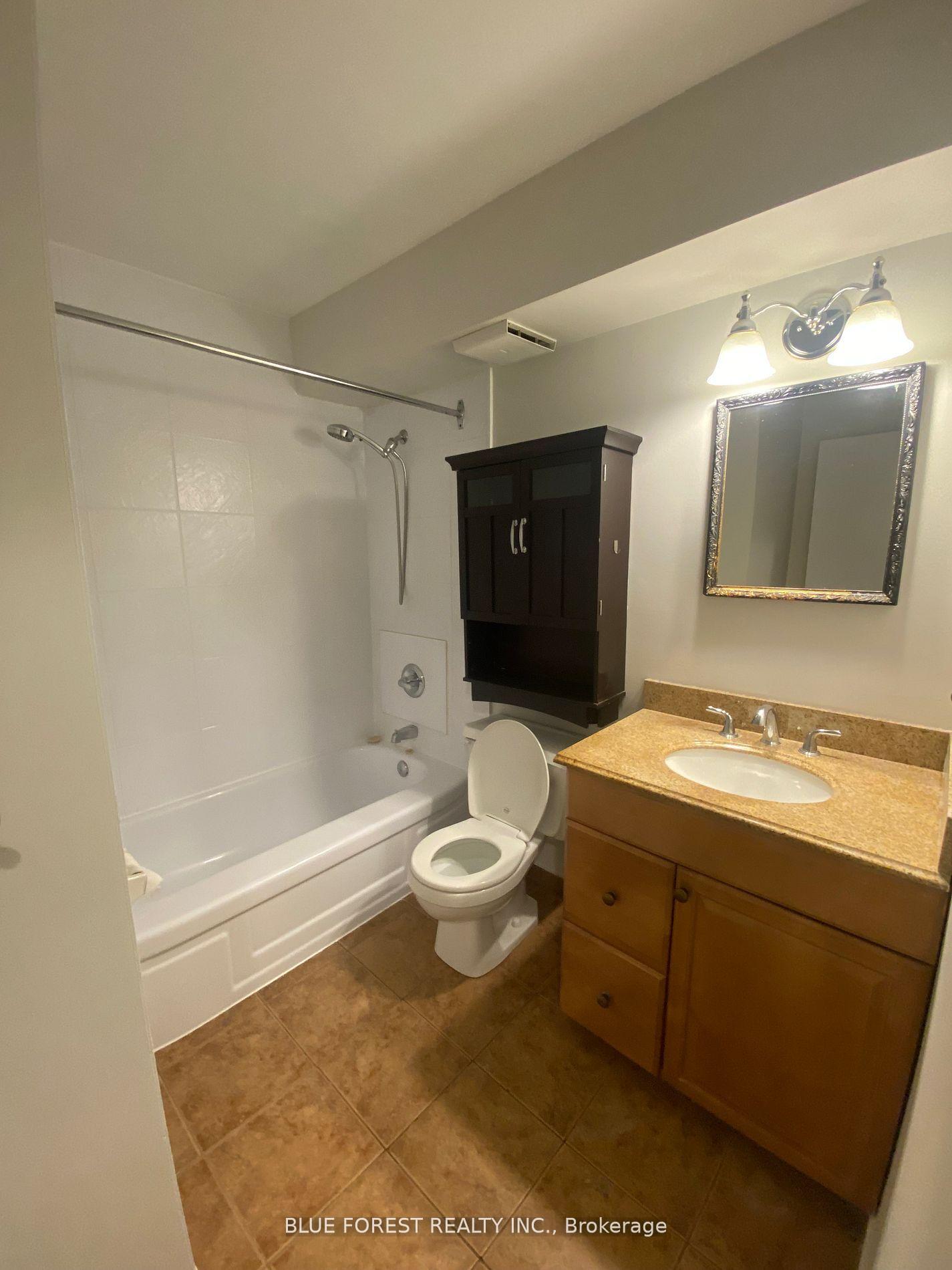 Photo 16 of 737 201 Crescent, London, South T — HOMEH