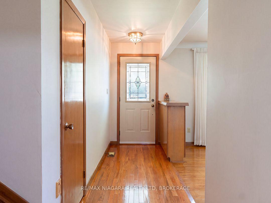 Photo 5 of 29 Runnymede Road, Port Colborne, Main Street — HOMEH