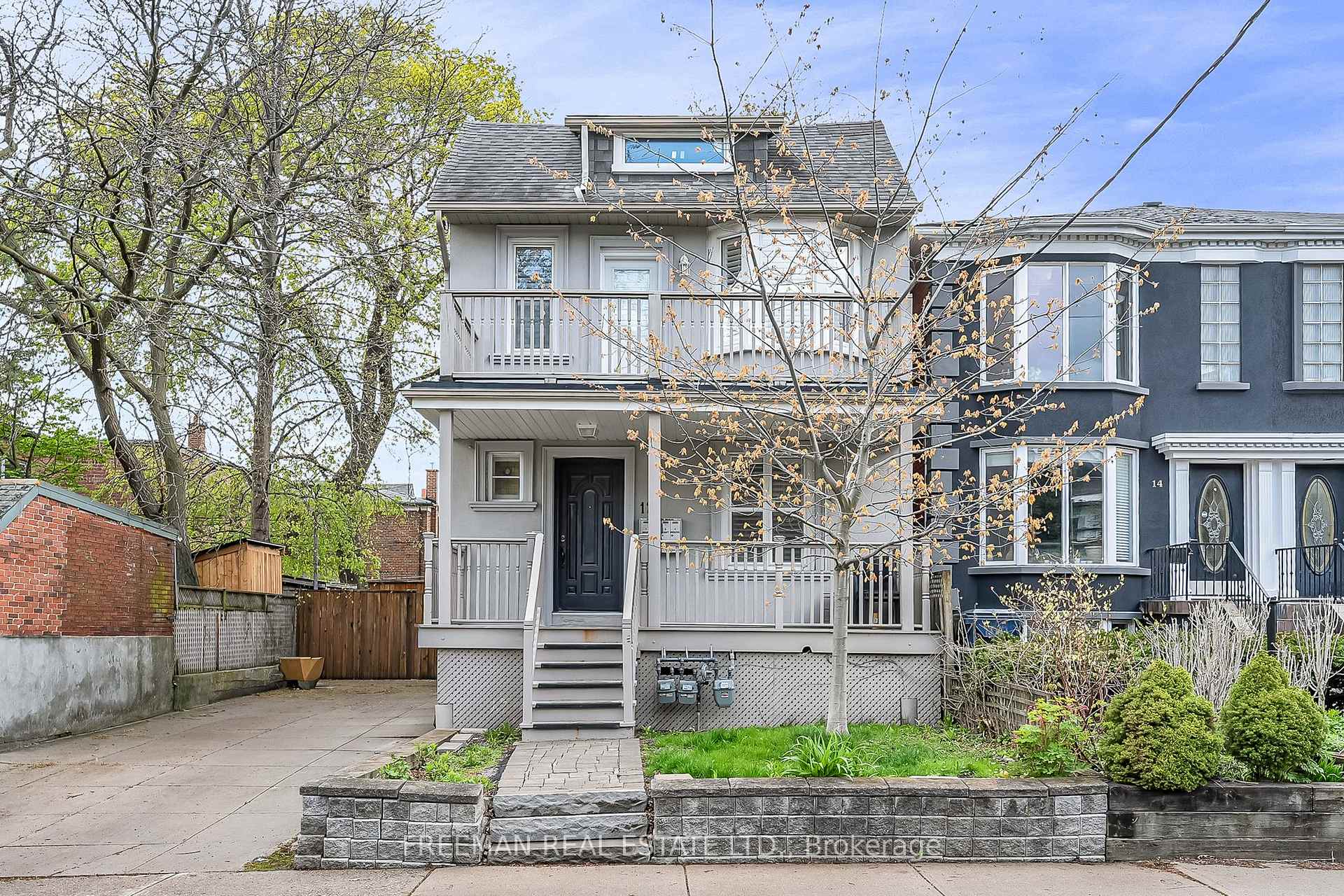 Photo of Unit Main, 12 Arlington Avenue