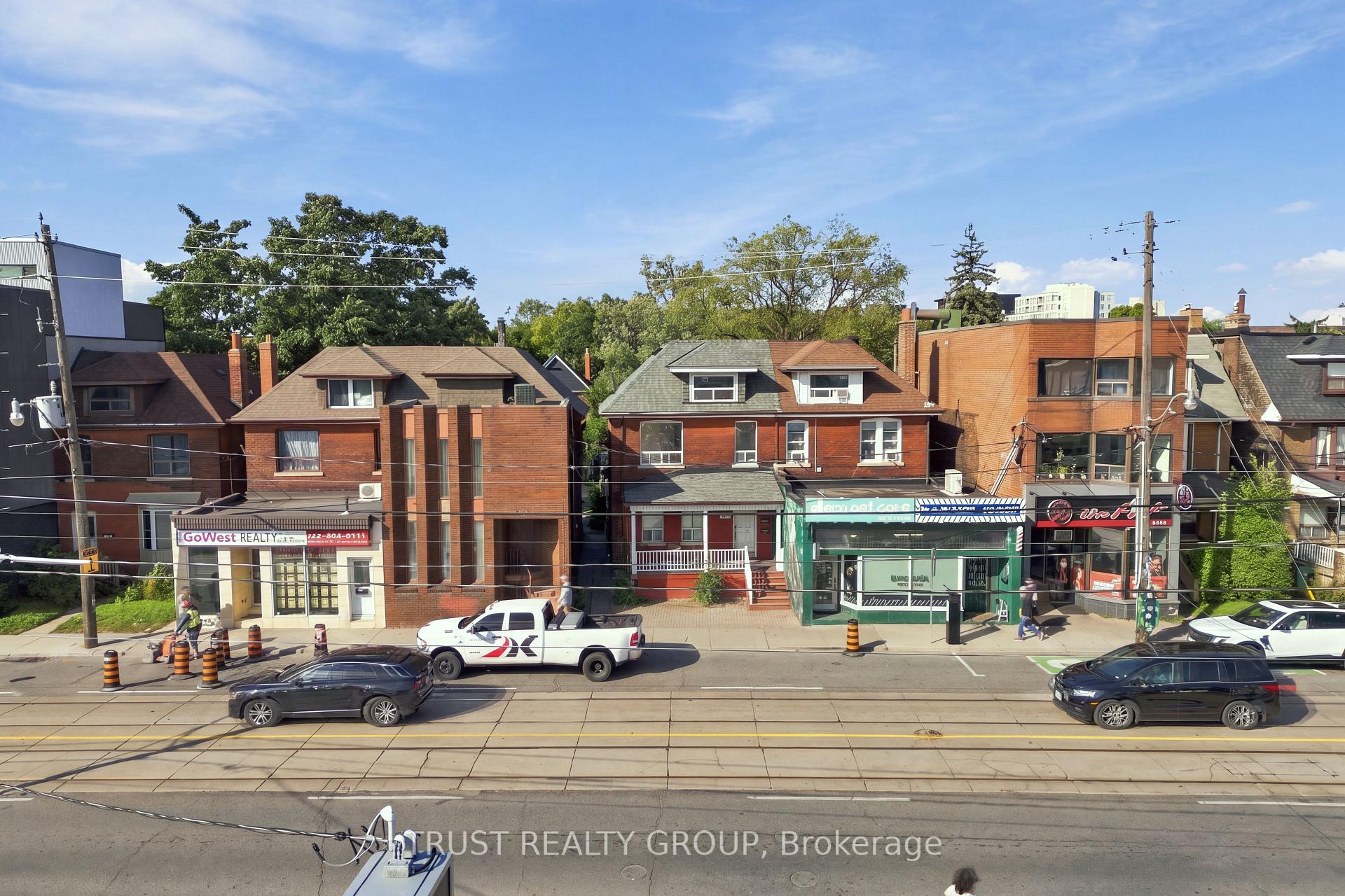 Photo 4 of Unit Main & Basement, 2279 Dundas Street W, Toronto, High Park-Swansea — HOMEH