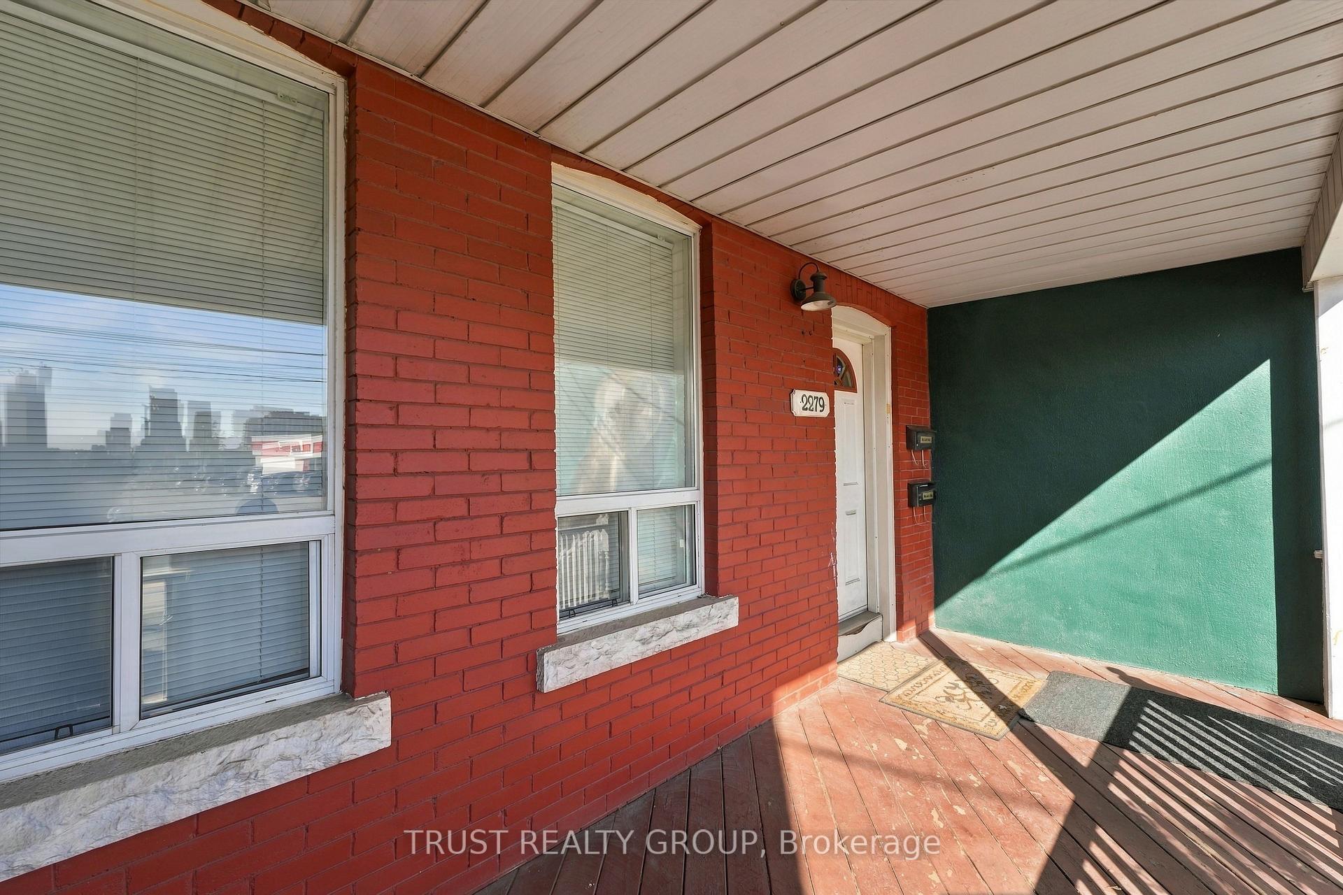 Photo 6 of Unit Main & Basement, 2279 Dundas Street W, Toronto, High Park-Swansea — HOMEH