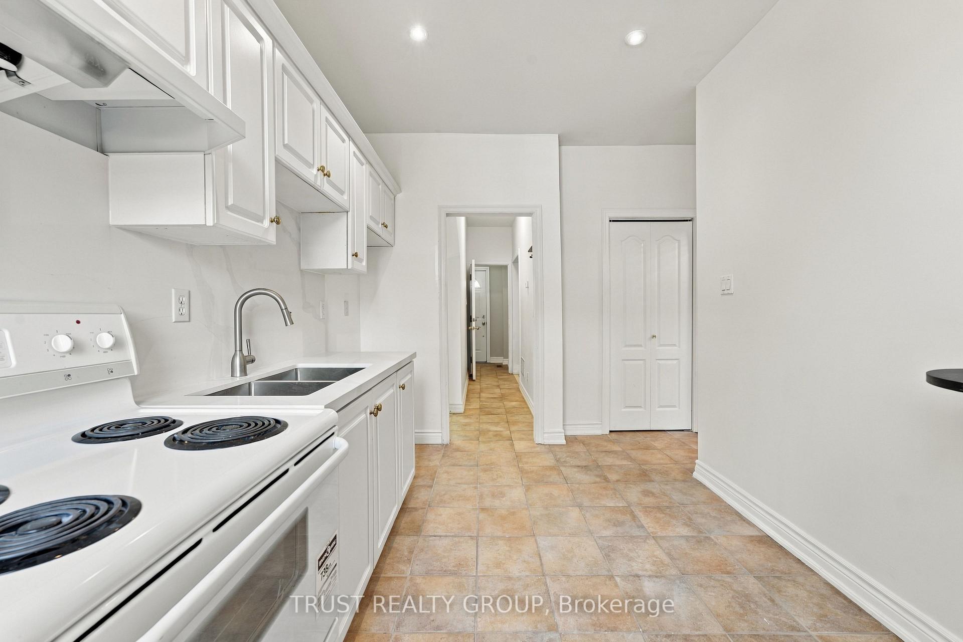 Photo 15 of Unit Main & Basement, 2279 Dundas Street W, Toronto, High Park-Swansea — HOMEH