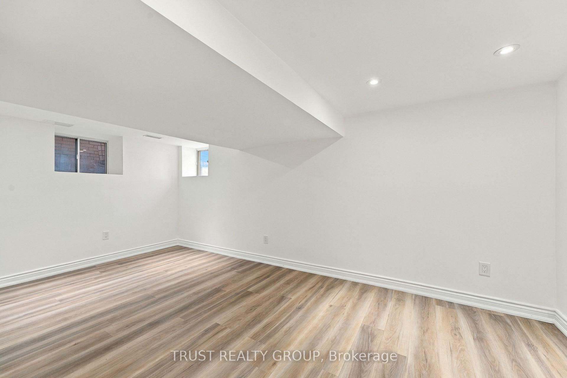 Photo 20 of Unit Main & Basement, 2279 Dundas Street W, Toronto, High Park-Swansea — HOMEH