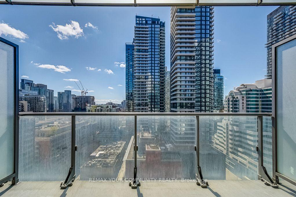 Photo 9 of Unit 1809, 8 Mercer Street, Toronto, Waterfront Communities — HOMEH