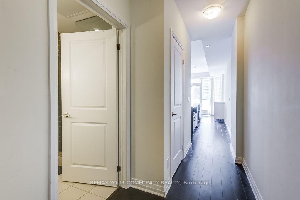 Photo 10 of Unit 1809, 8 Mercer Street, Toronto, Waterfront Communities — HOMEH