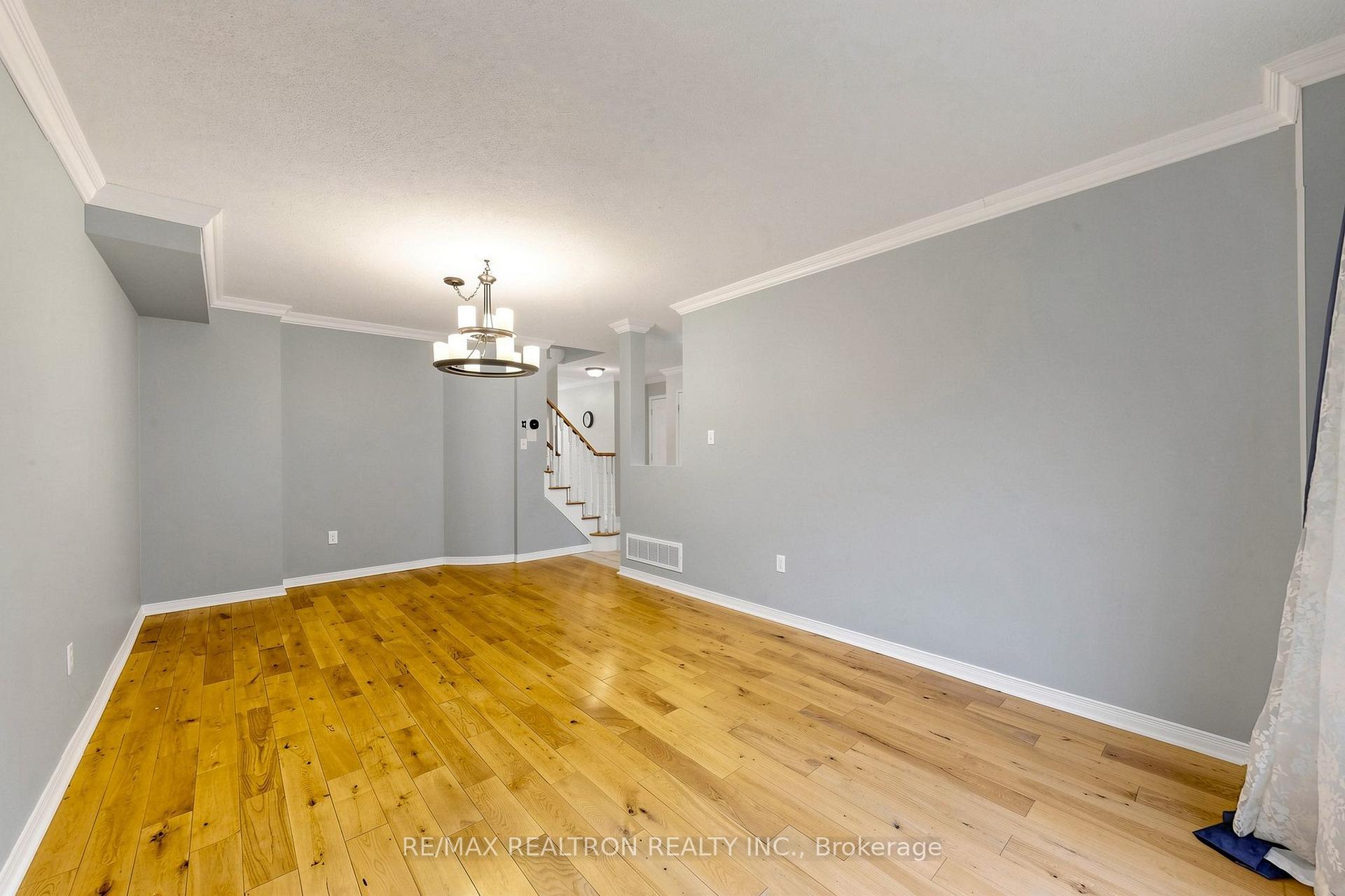 Photo 6 of 47 Birchwood Drive, Barrie, East Bayfield — HOMEH