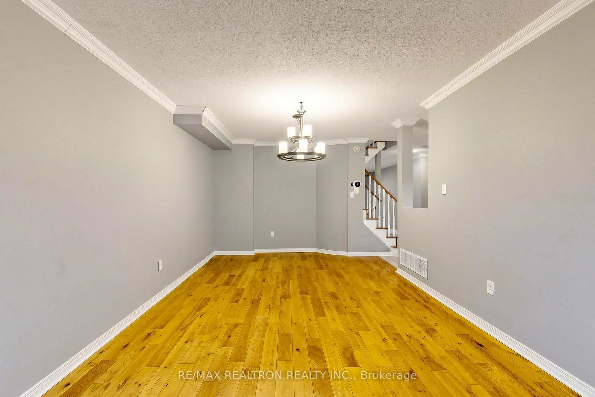 Photo 7 of 47 Birchwood Drive, Barrie, East Bayfield — HOMEH
