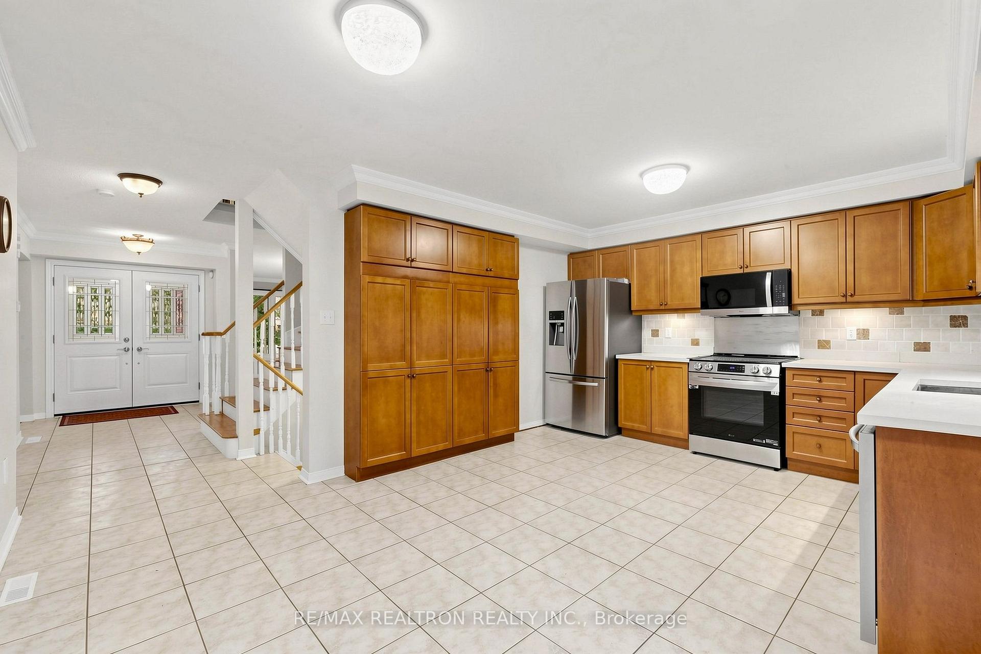 Photo 15 of 47 Birchwood Drive, Barrie, East Bayfield — HOMEH