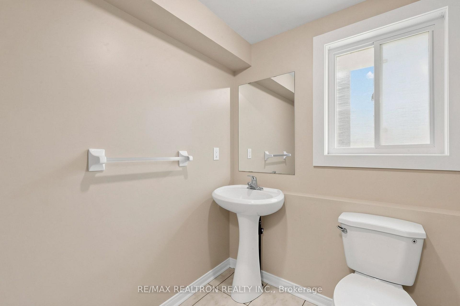 Photo 18 of 47 Birchwood Drive, Barrie, East Bayfield — HOMEH