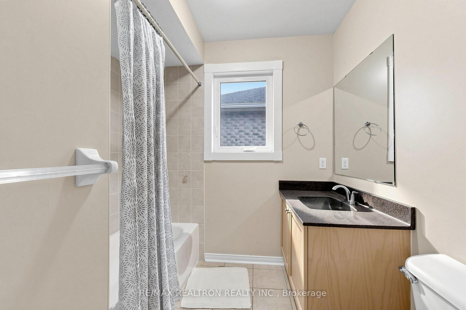 Photo 36 of 47 Birchwood Drive, Barrie, East Bayfield — HOMEH