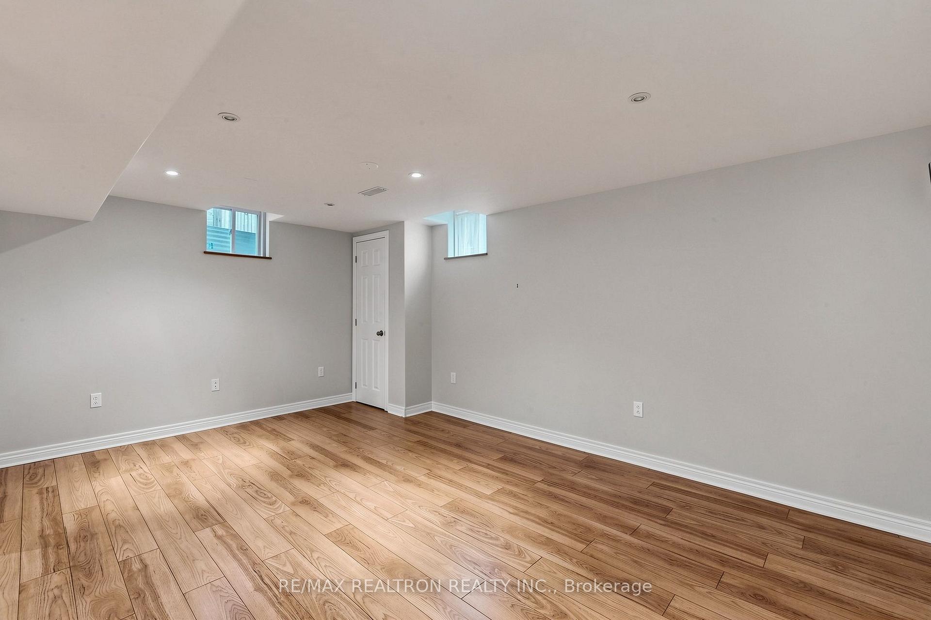 Photo 39 of 47 Birchwood Drive, Barrie, East Bayfield — HOMEH