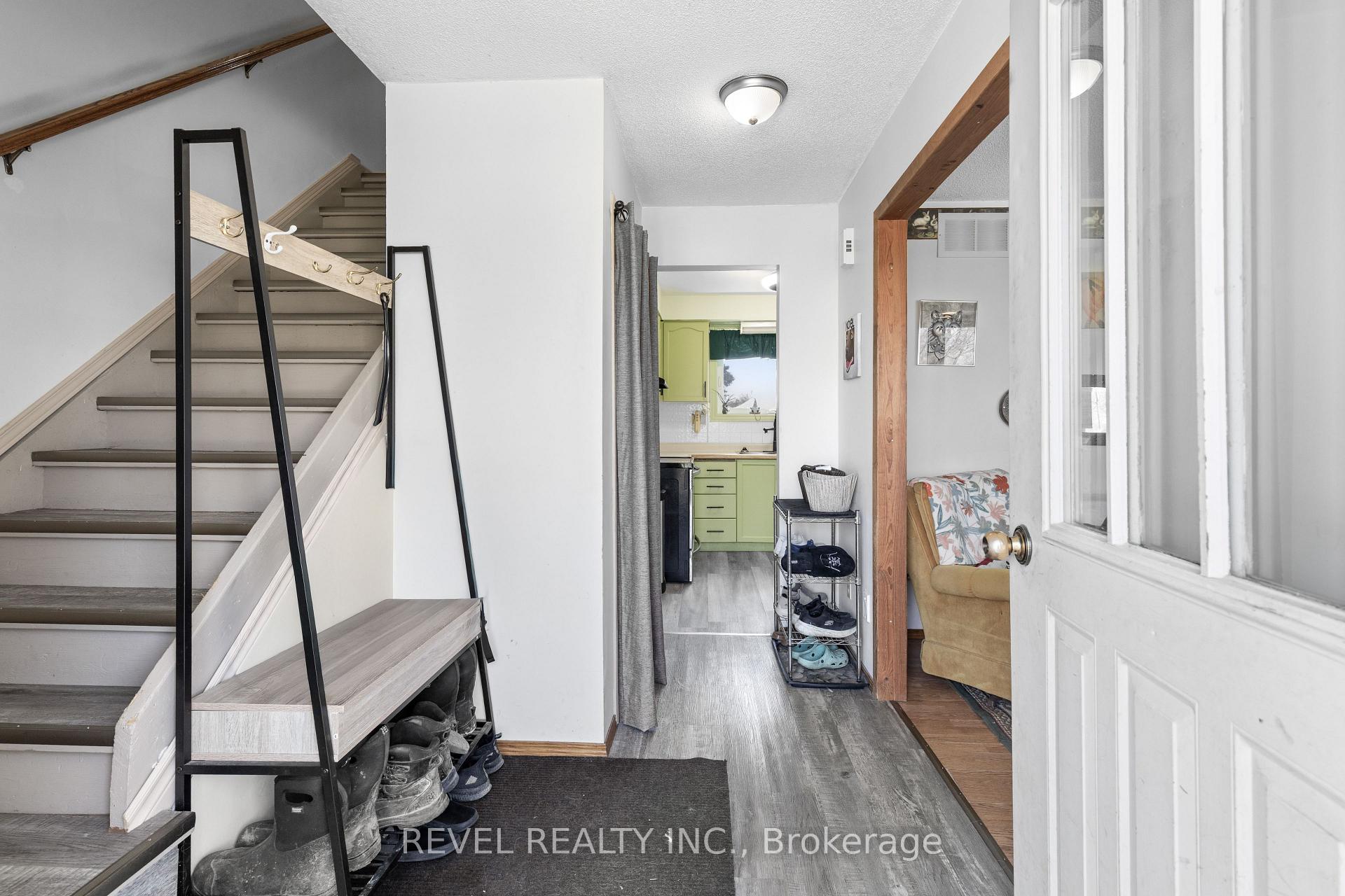 Photo 5 of 1038 Cresswell Road, Kawartha Lakes, Mariposa — HOMEH