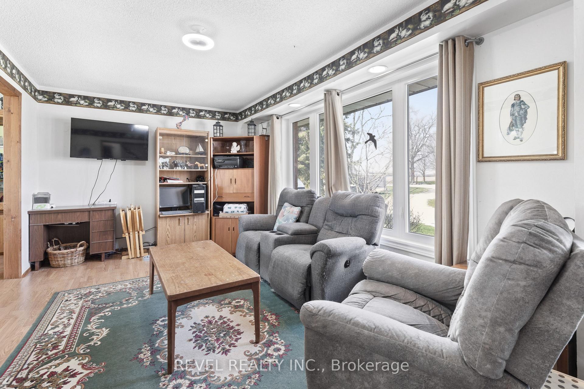 Photo 18 of 1038 Cresswell Road, Kawartha Lakes, Mariposa — HOMEH