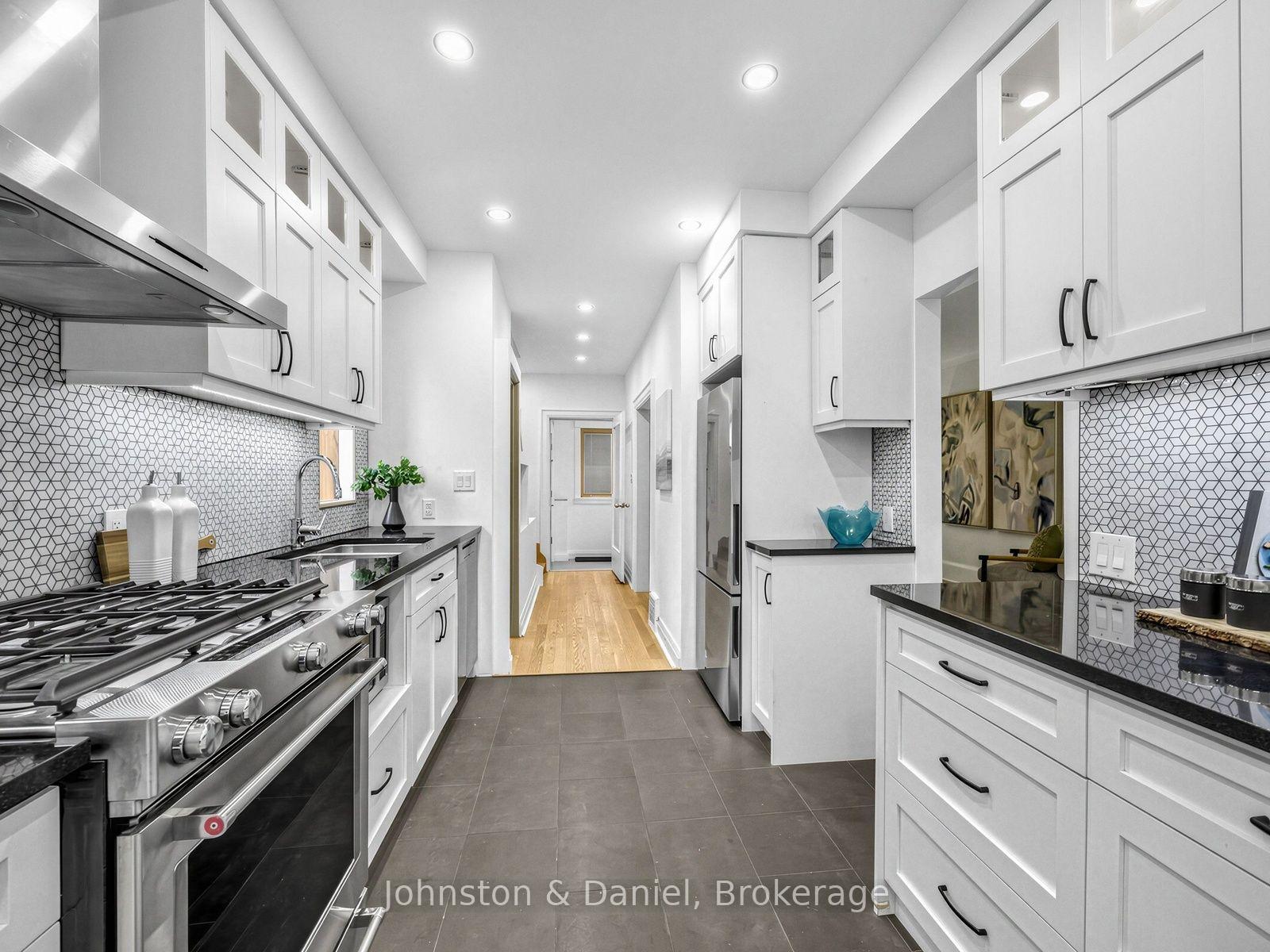 Photo 8 of 1810 Dundas Street E, Toronto, Greenwood-Coxwell — HOMEH