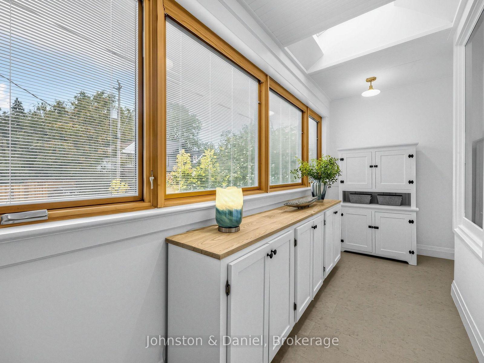 Photo 11 of 1810 Dundas Street E, Toronto, Greenwood-Coxwell — HOMEH