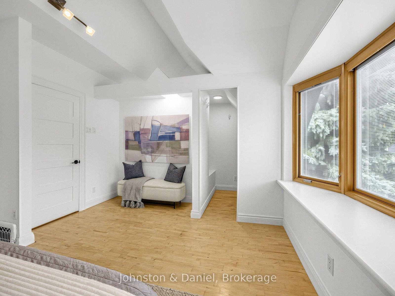 Photo 14 of 1810 Dundas Street E, Toronto, Greenwood-Coxwell — HOMEH