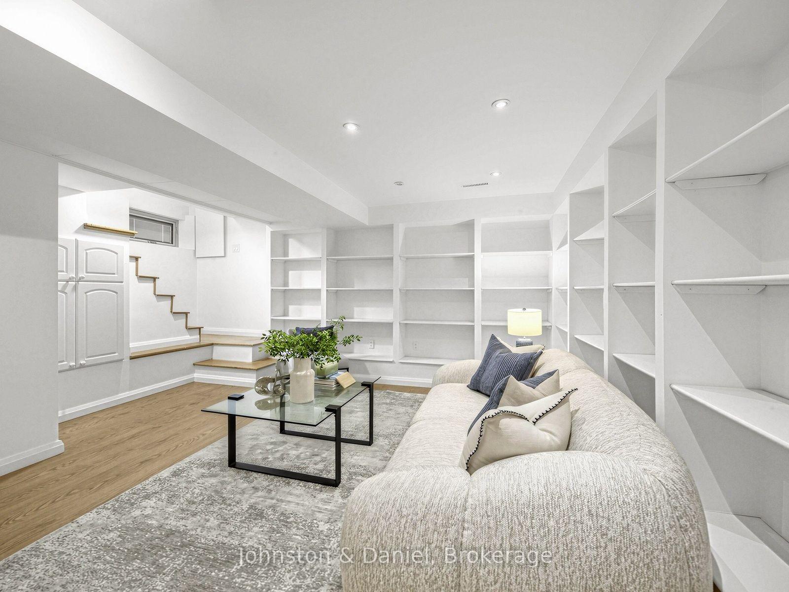 Photo 19 of 1810 Dundas Street E, Toronto, Greenwood-Coxwell — HOMEH