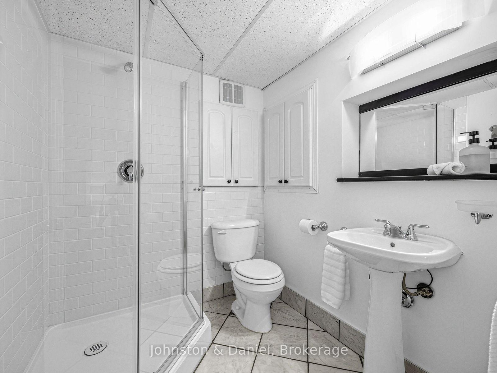 Photo 21 of 1810 Dundas Street E, Toronto, Greenwood-Coxwell — HOMEH
