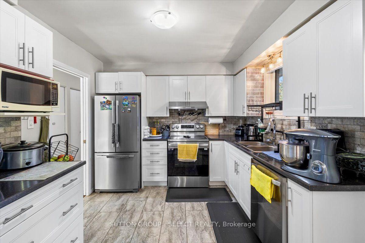 Photo 9 of 73 Gablewood Crescent, London, North F — HOMEH