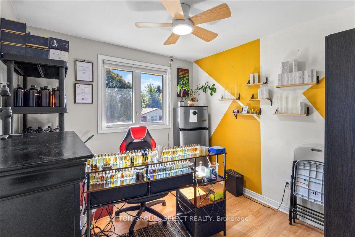 Photo 16 of 73 Gablewood Crescent, London, North F — HOMEH