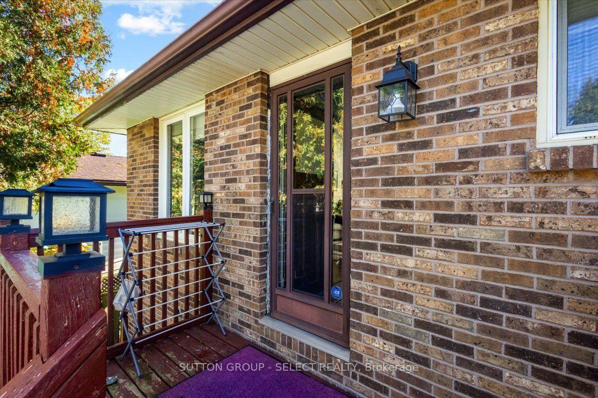 Photo 28 of 73 Gablewood Crescent, London, North F — HOMEH