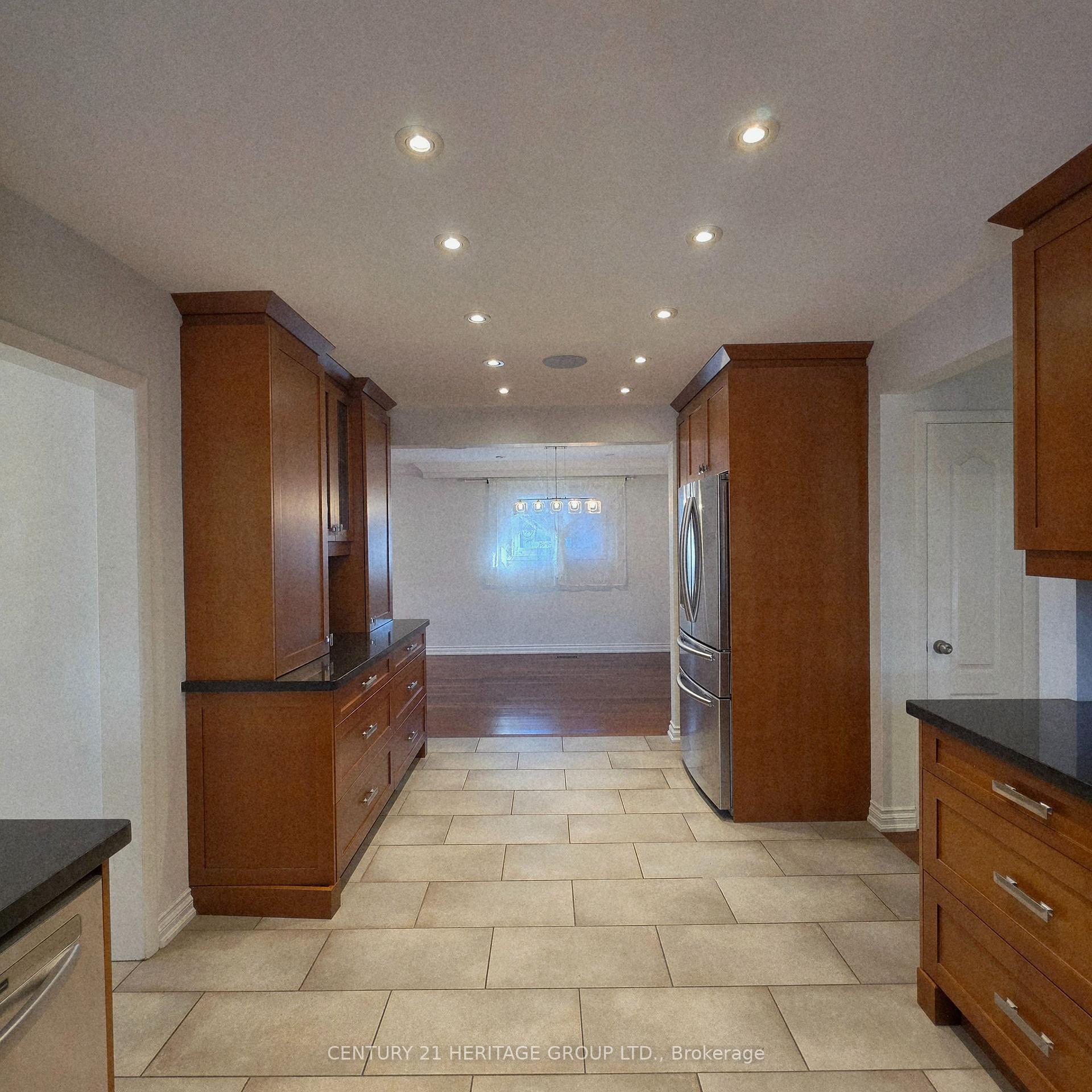 Photo 13 of 42 Fred Valley Drive, Markham, Unionville — HOMEH