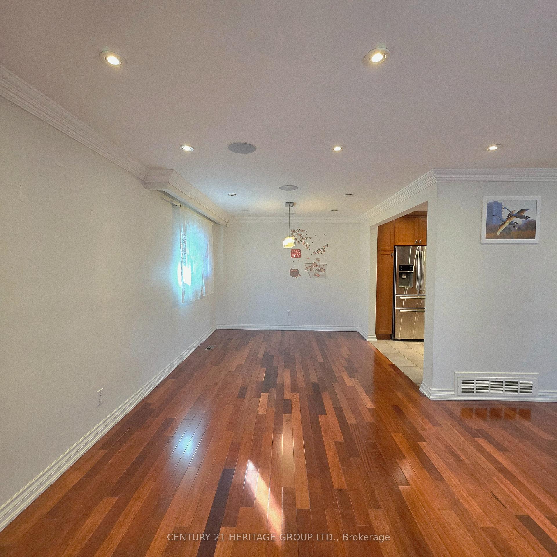 Photo 8 of 42 Fred Valley Drive, Markham, Unionville — HOMEH