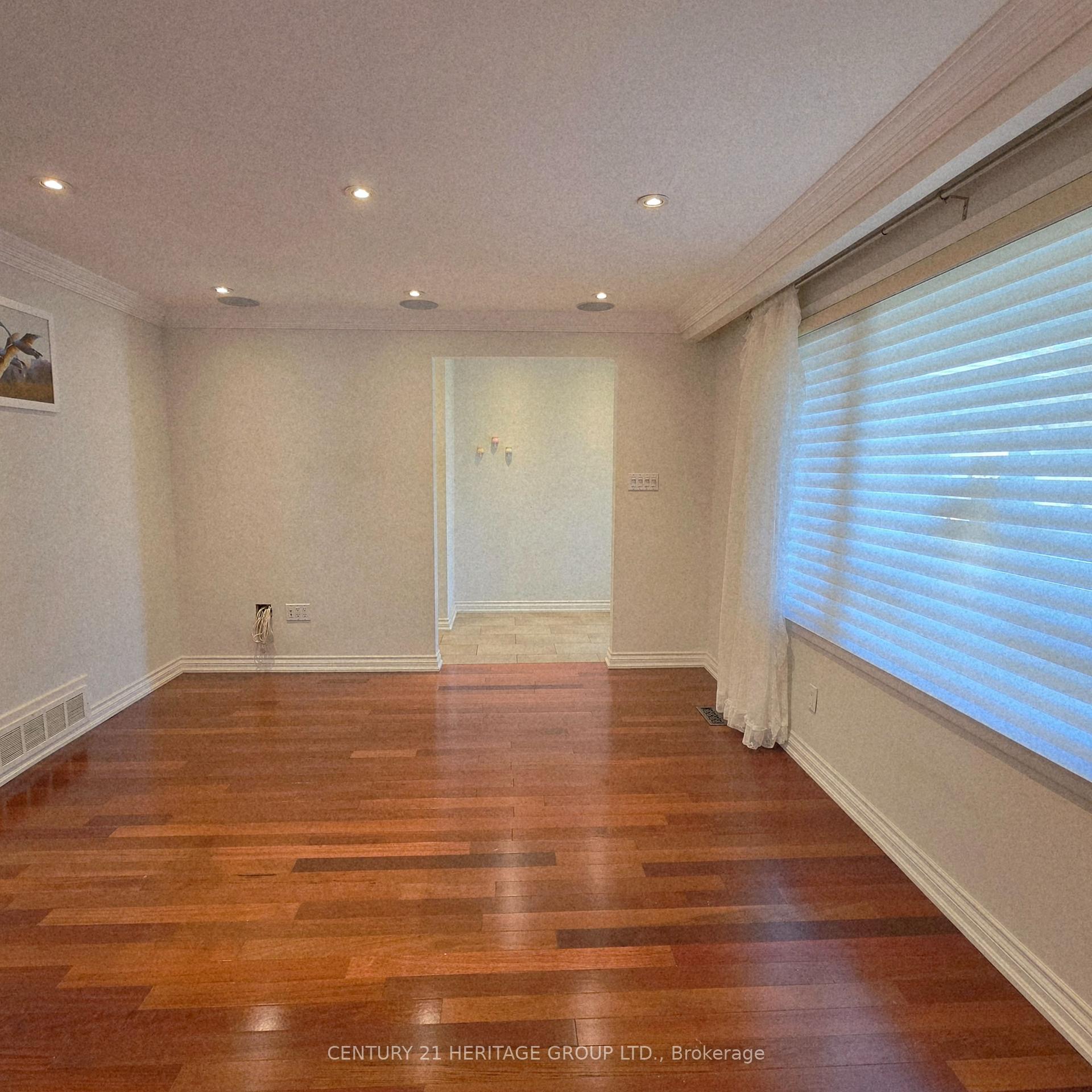 Photo 9 of 42 Fred Valley Drive, Markham, Unionville — HOMEH