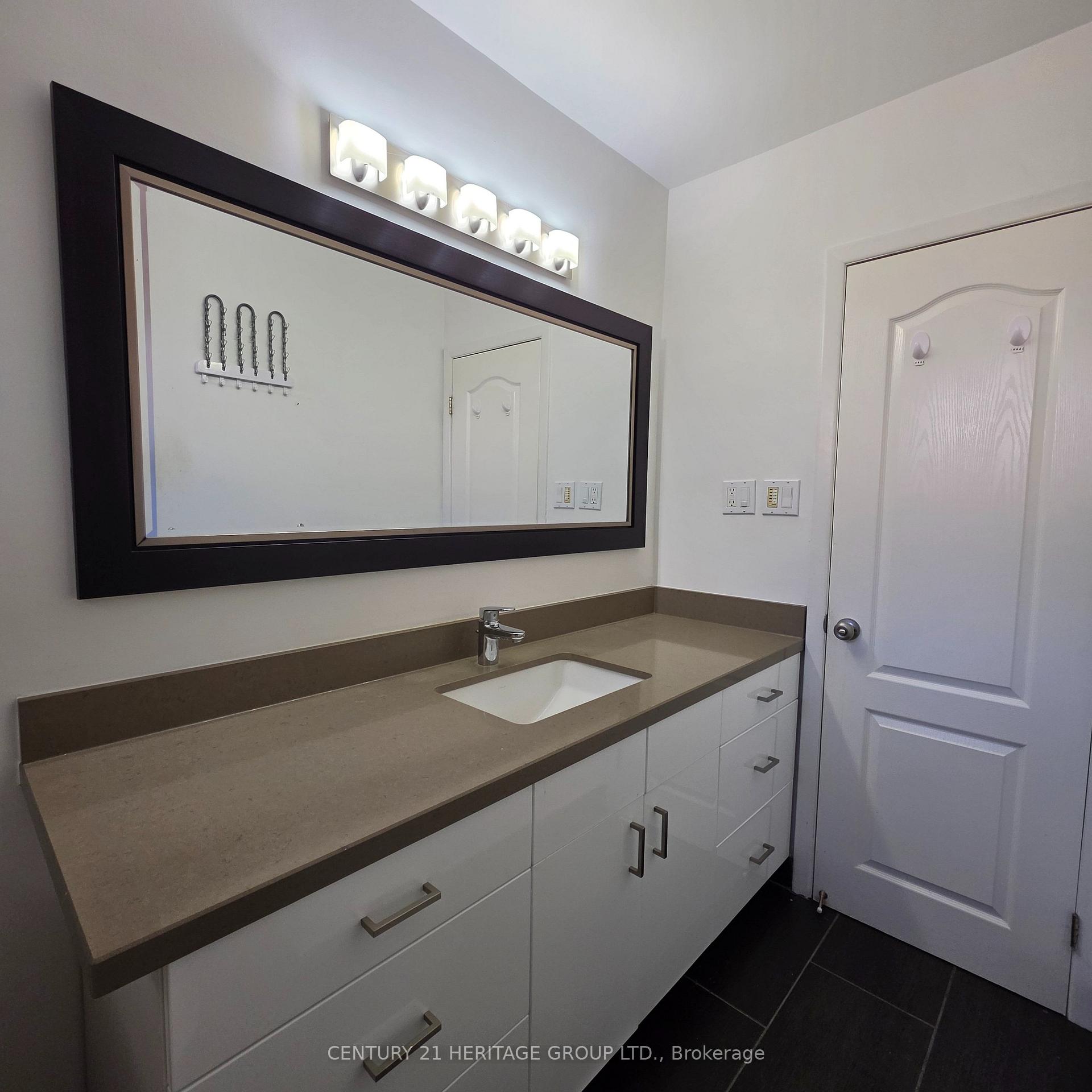 Photo 27 of 42 Fred Valley Drive, Markham, Unionville — HOMEH