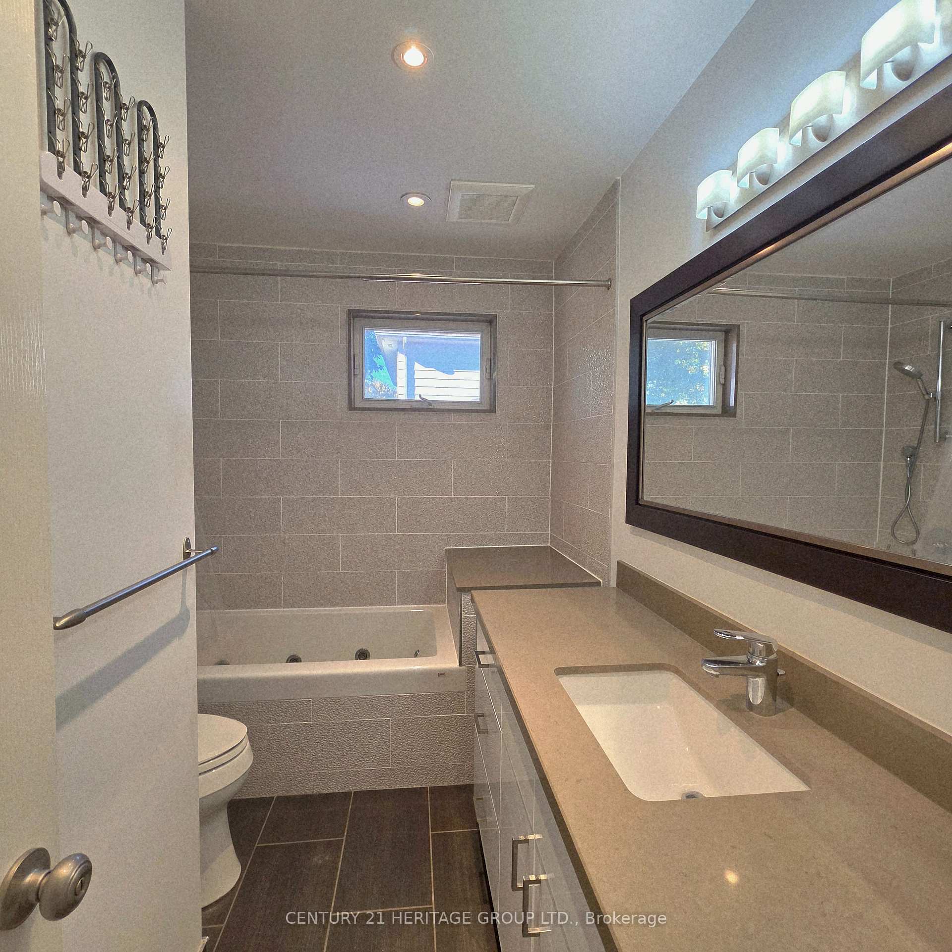 Photo 28 of 42 Fred Valley Drive, Markham, Unionville — HOMEH