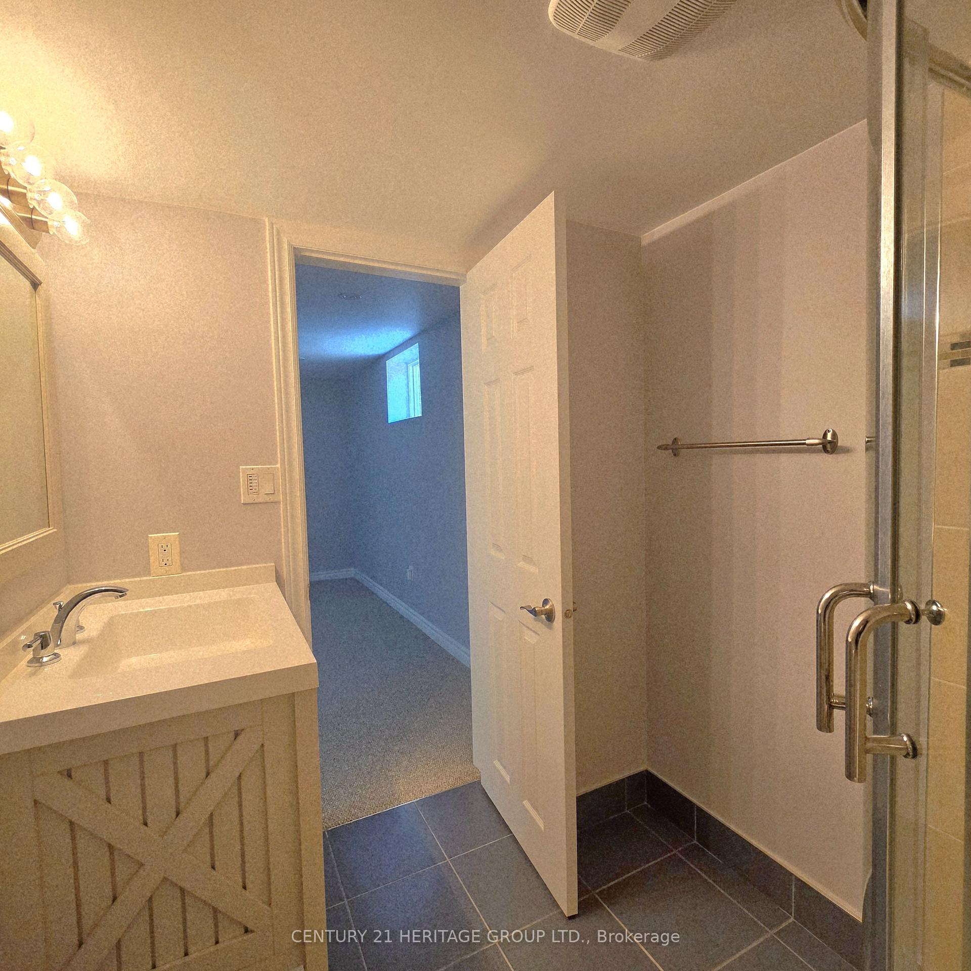 Photo 51 of 42 Fred Valley Drive, Markham, Unionville — HOMEH