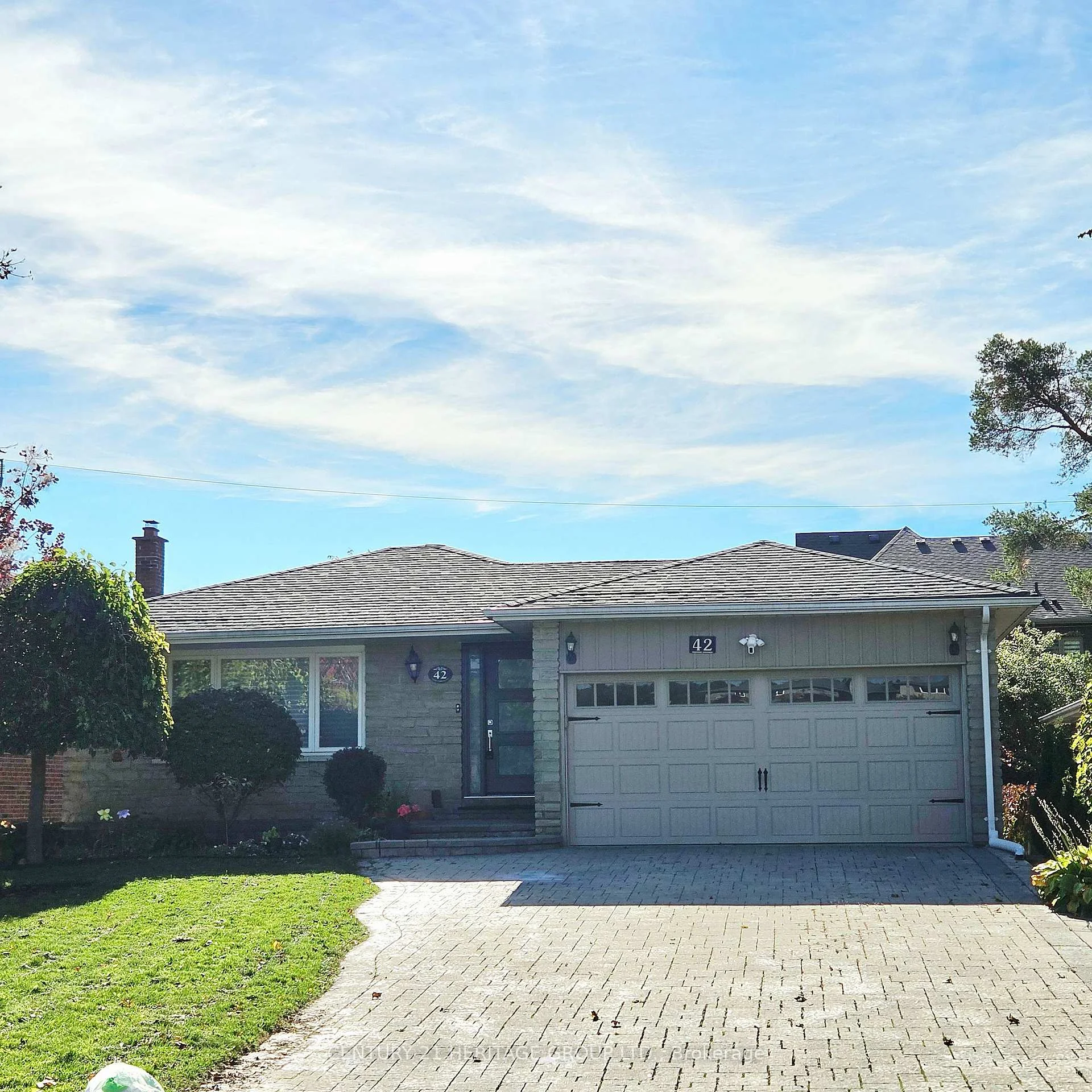 Photo 4 of 42 Fred Valley Drive, Markham, Unionville — HOMEH