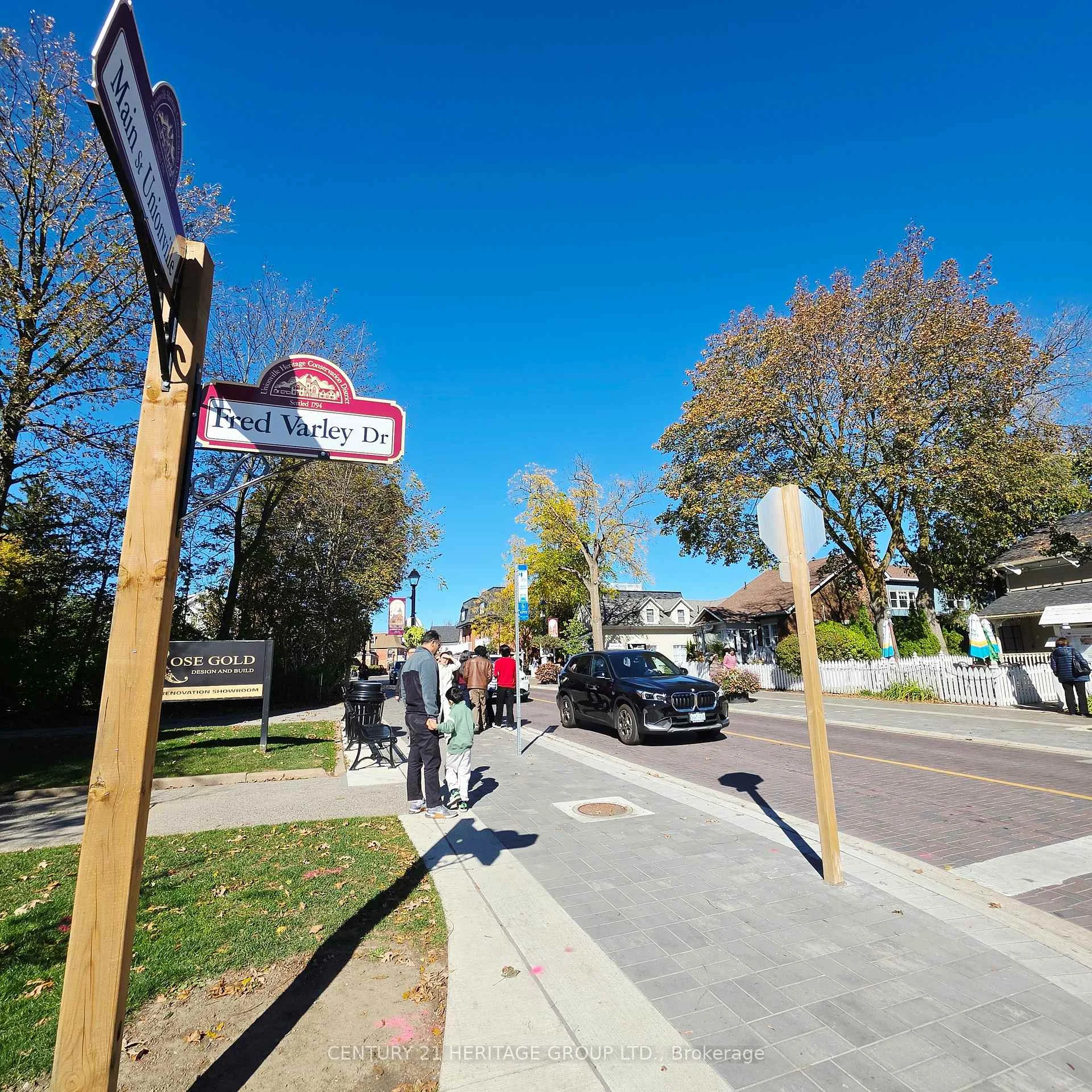 Photo 63 of 42 Fred Valley Drive, Markham, Unionville — HOMEH