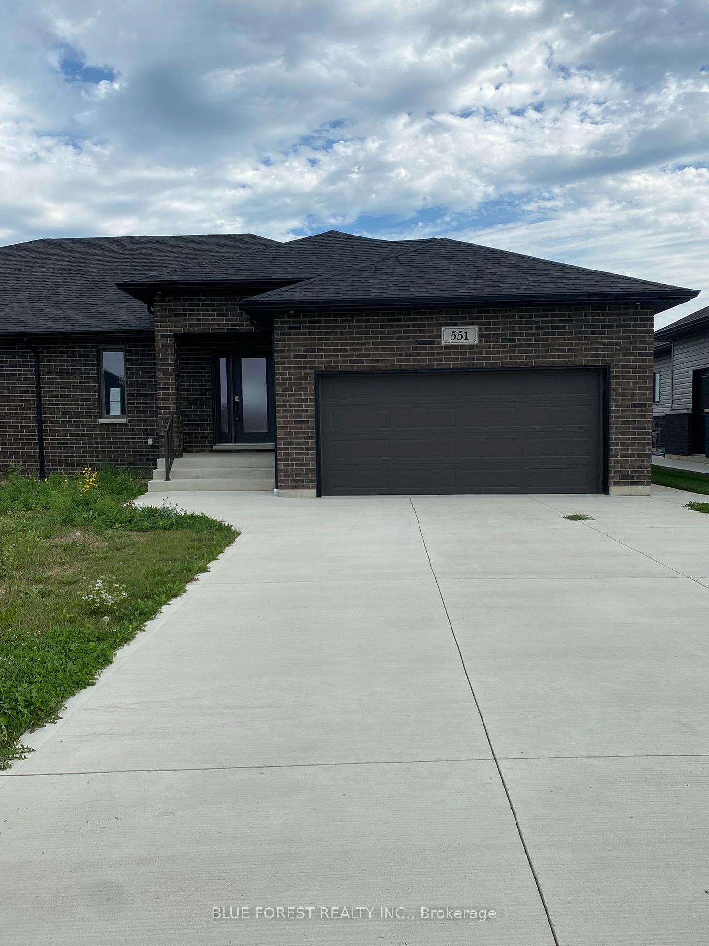 Photo 2 of 551 Keil Trail N, Chatham-Kent, Chatham — HOMEH