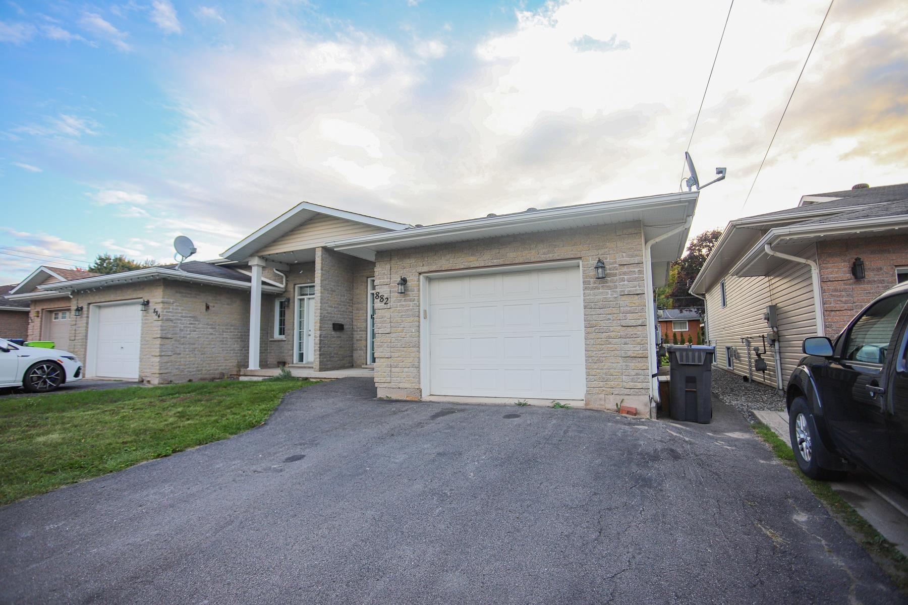Photo 3 of 882 Pine Street, Sault Ste Marie, Ward 3 — HOMEH