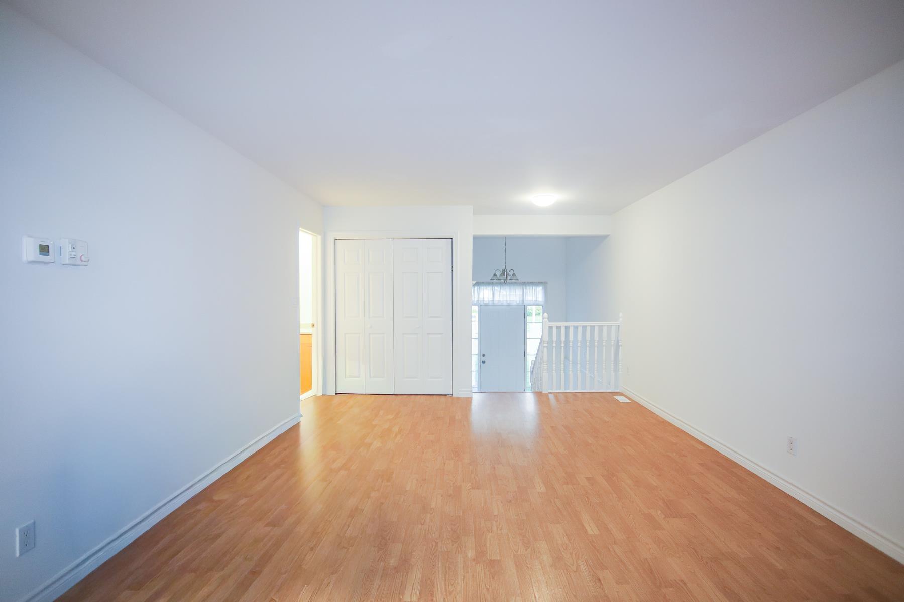Photo 11 of 882 Pine Street, Sault Ste Marie, Ward 3 — HOMEH